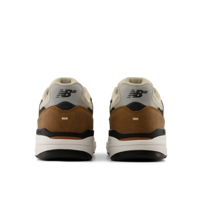 New Balance NB NUMERIC ANDREW REYNOLDS 933, UN933ONE