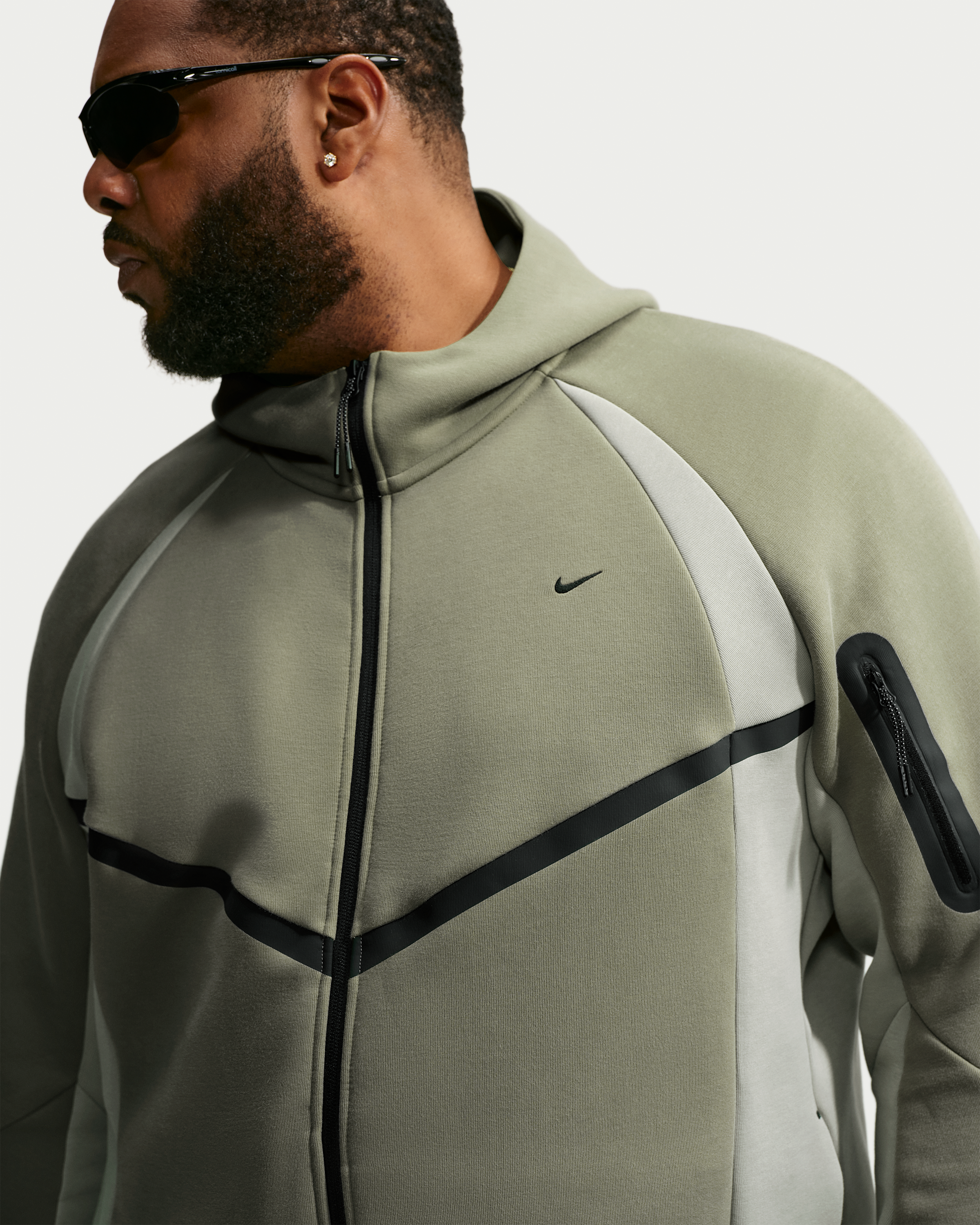 Nike Tech Men's Colour-Block Full-Zip Fleece Windrunner Jacket - Silver Sage/Jade Horizon/Black - View 8