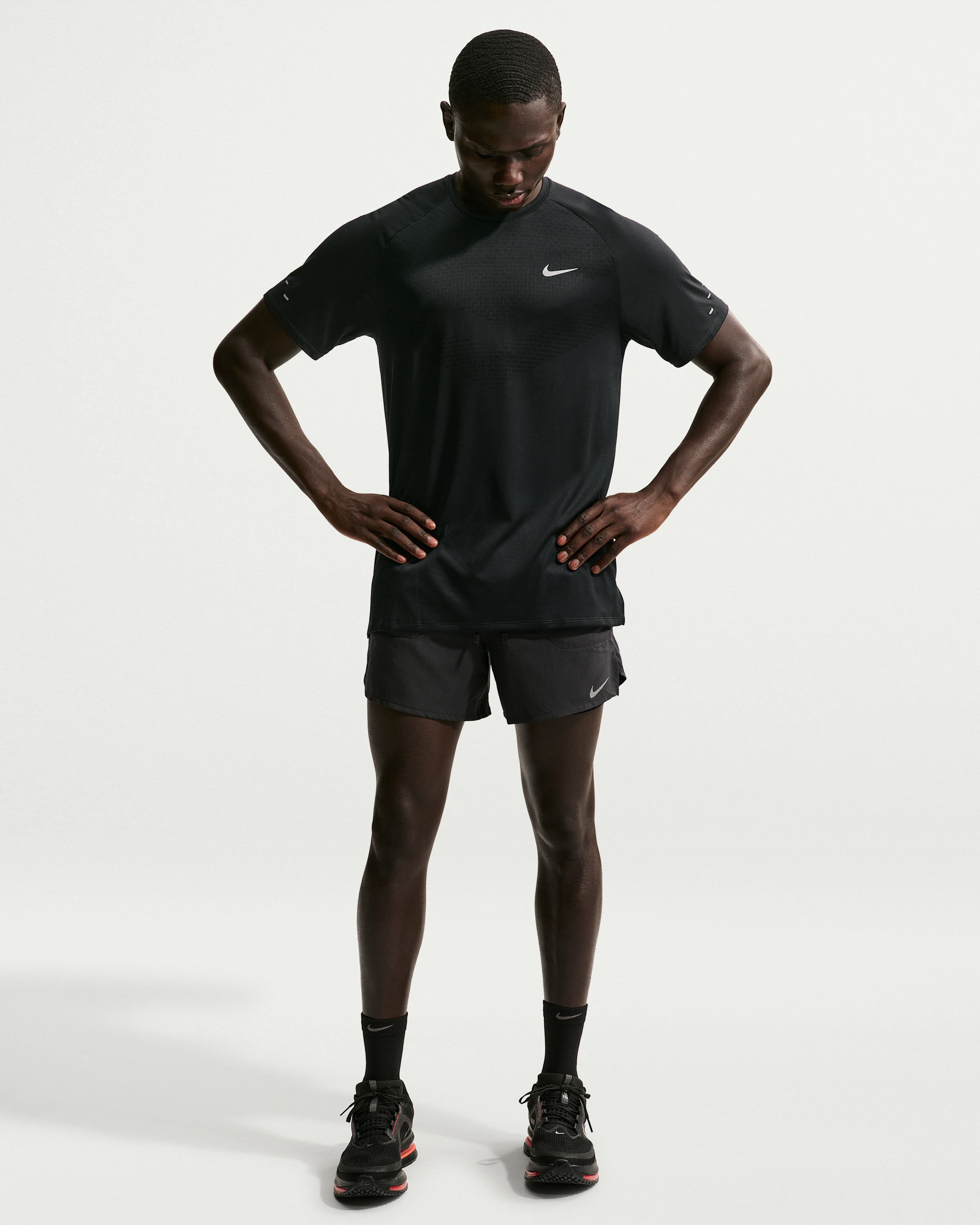Nike Stride Men's Dri-FIT ADV Short-Sleeve Running Top - Black - View 4