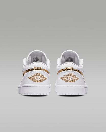 Air Jordan 1 Low SE Women's Shoes - White/White/Metallic Gold - View 6