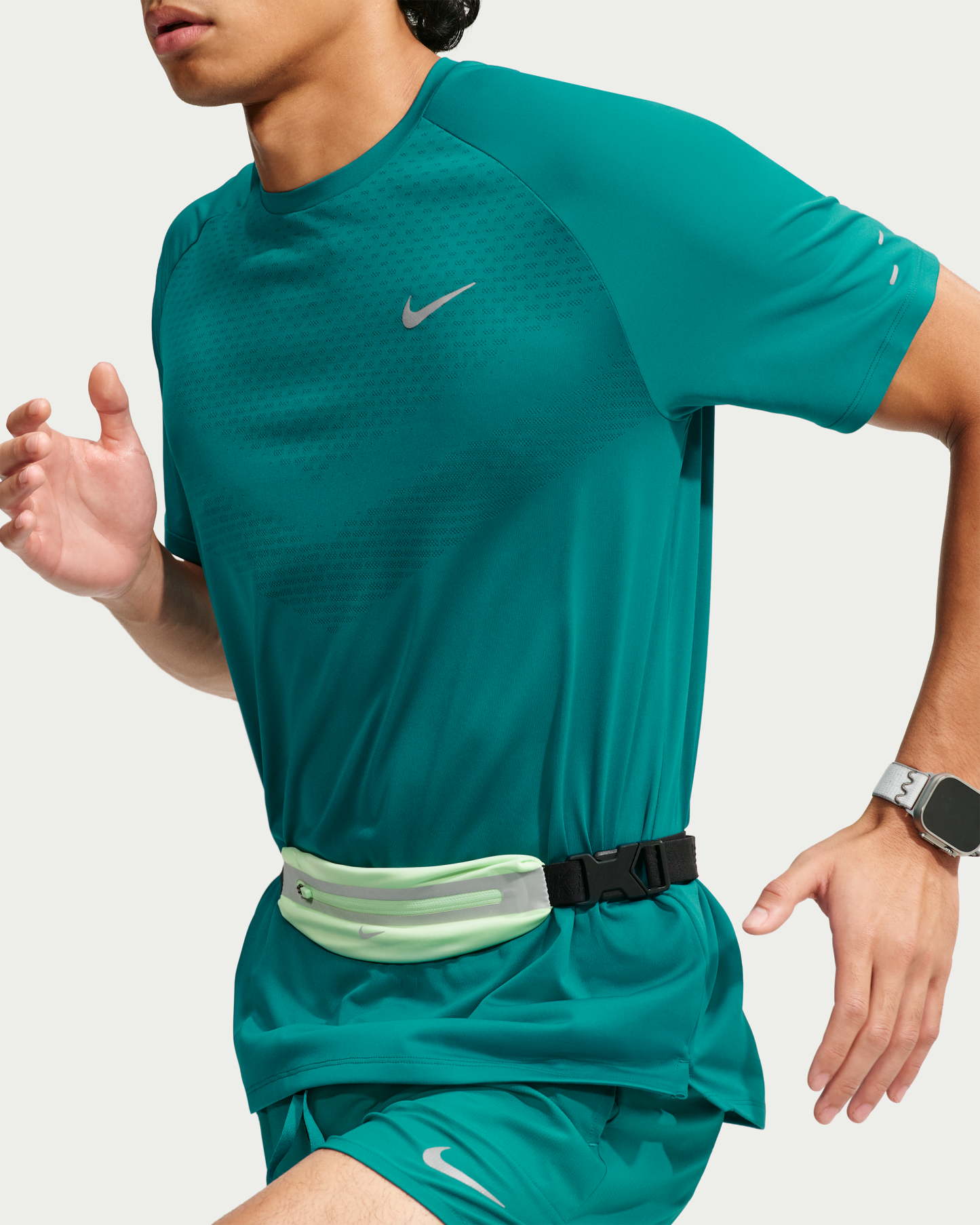 Nike Stride Men's Dri-FIT ADV Short-Sleeve Running Top - Bright Spruce - View 3