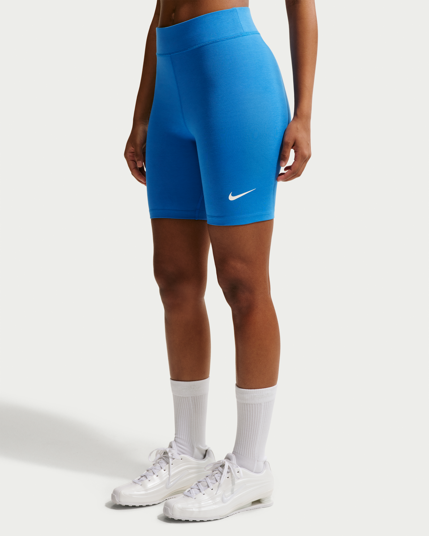 Nike Sportswear Classic Women's High-Waisted 20.5cm (approx.) Biker Shorts - Light Photo Blue/Sail - View 2