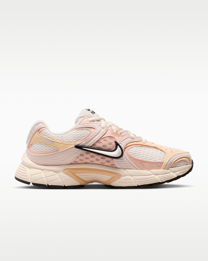 Nike V5 RNR Women's Shoes - Chalk/Silt Red/Arctic Orange/Chalk - View 3