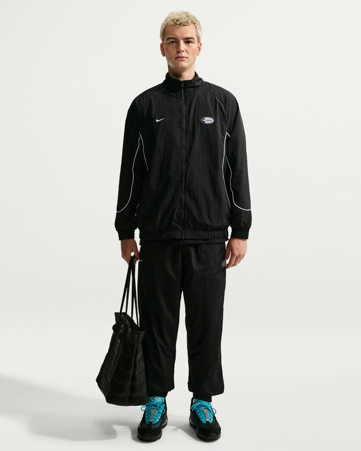 Nike Air Max 95 Men's Woven Jacket - Black/Black/Black/Cool Grey - View 4