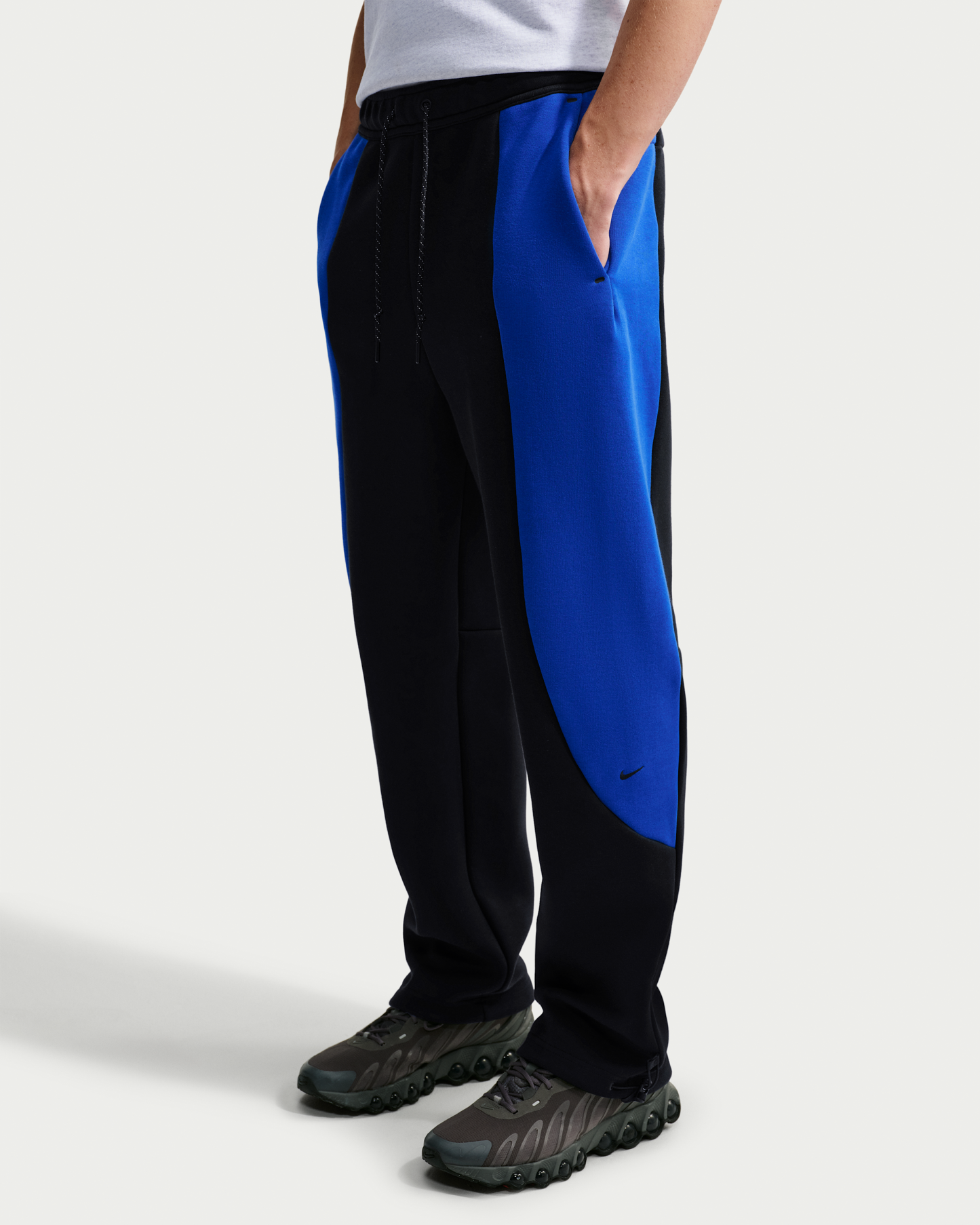 Nike Tech Men's Colour-Block Open-Hem Fleece Trousers - Black/Old Royal/Black - View 2