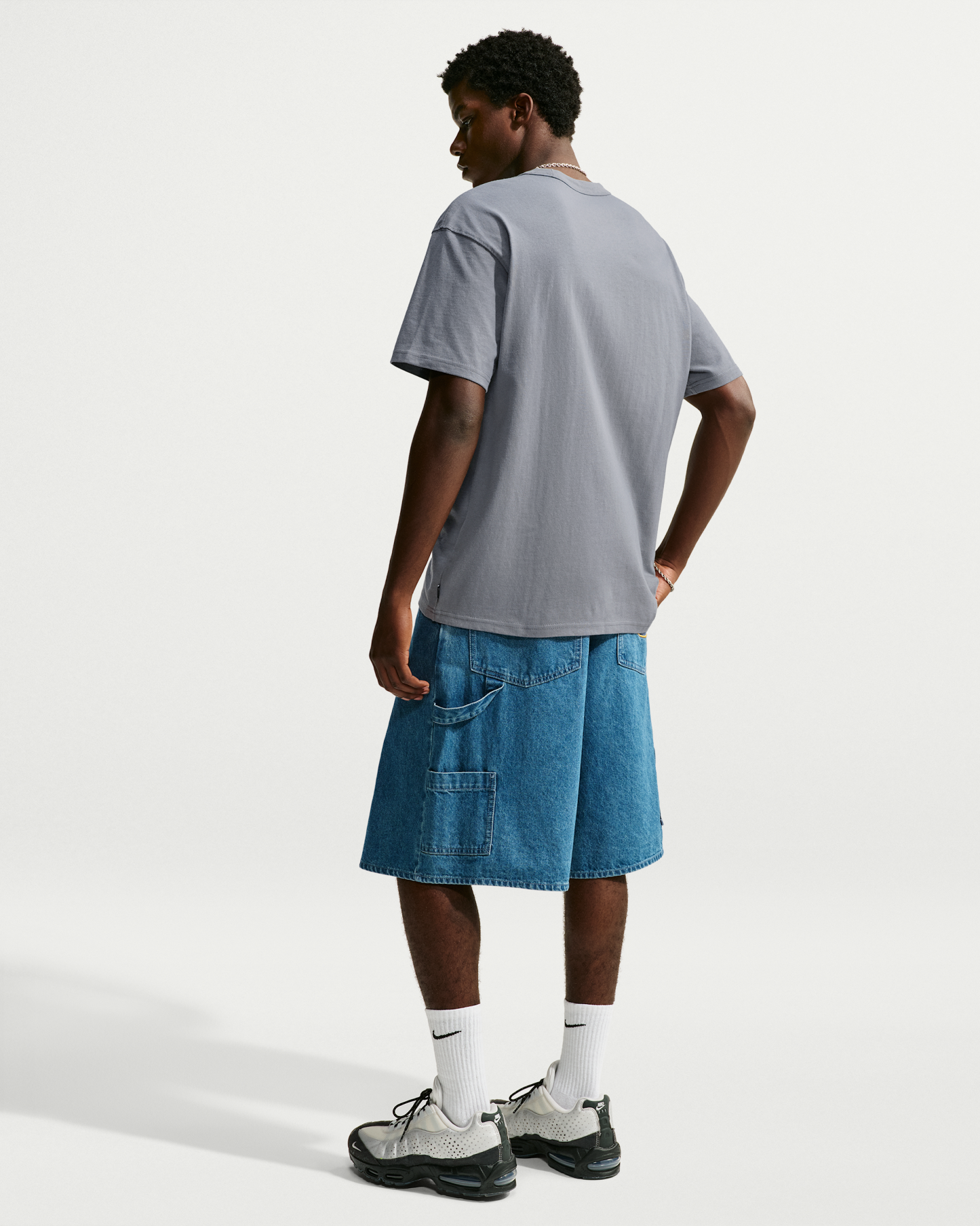 Nike Sportswear Premium Essentials Men's T-Shirt - Cool Grey - View 5