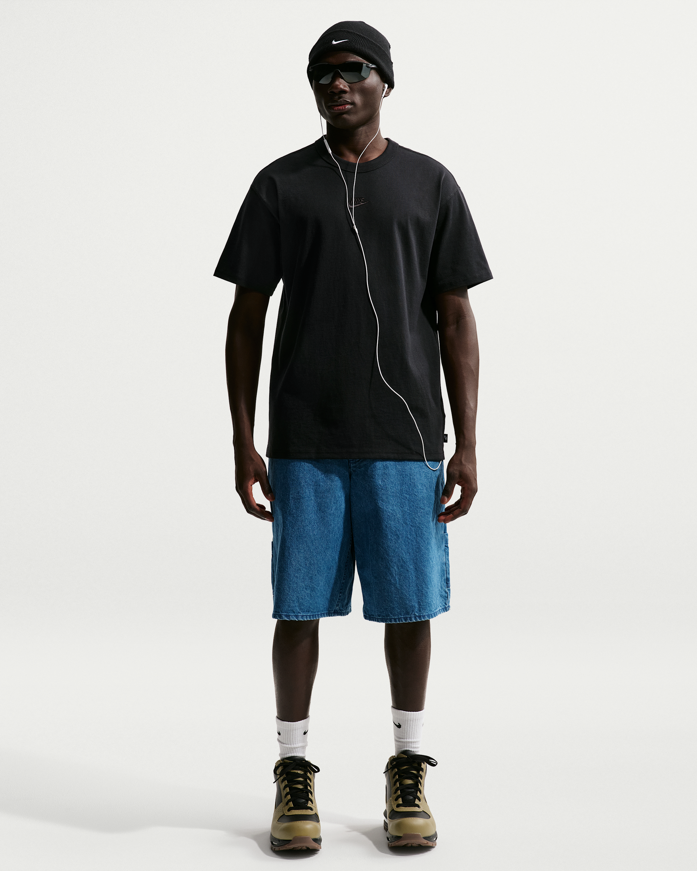 Nike Sportswear Premium Essentials Men's T-Shirt - Black - View 4