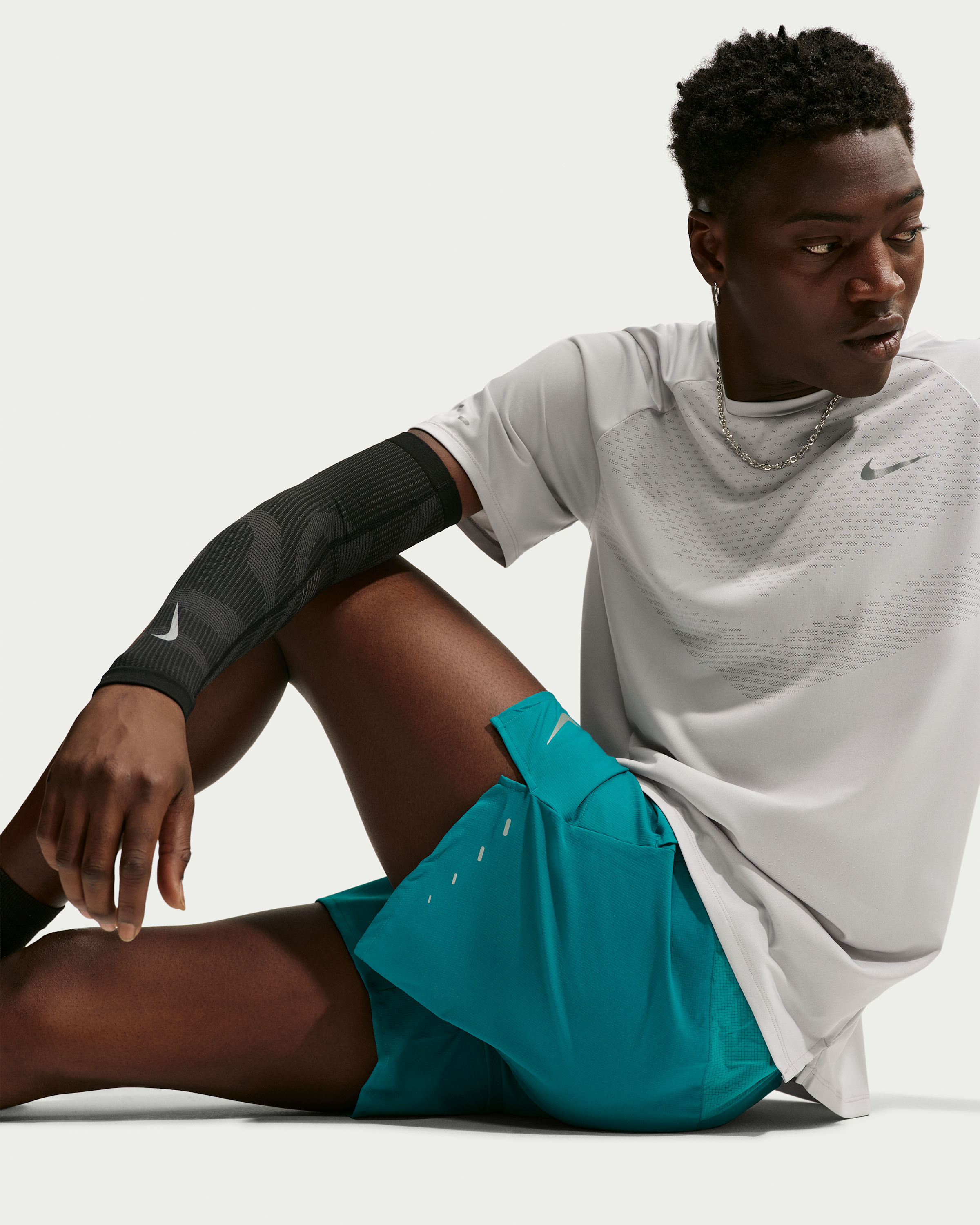 Nike Stride Men's Dri-FIT 18cm (approx.) Briefs-Lined Running Shorts - Bright Spruce - View 4