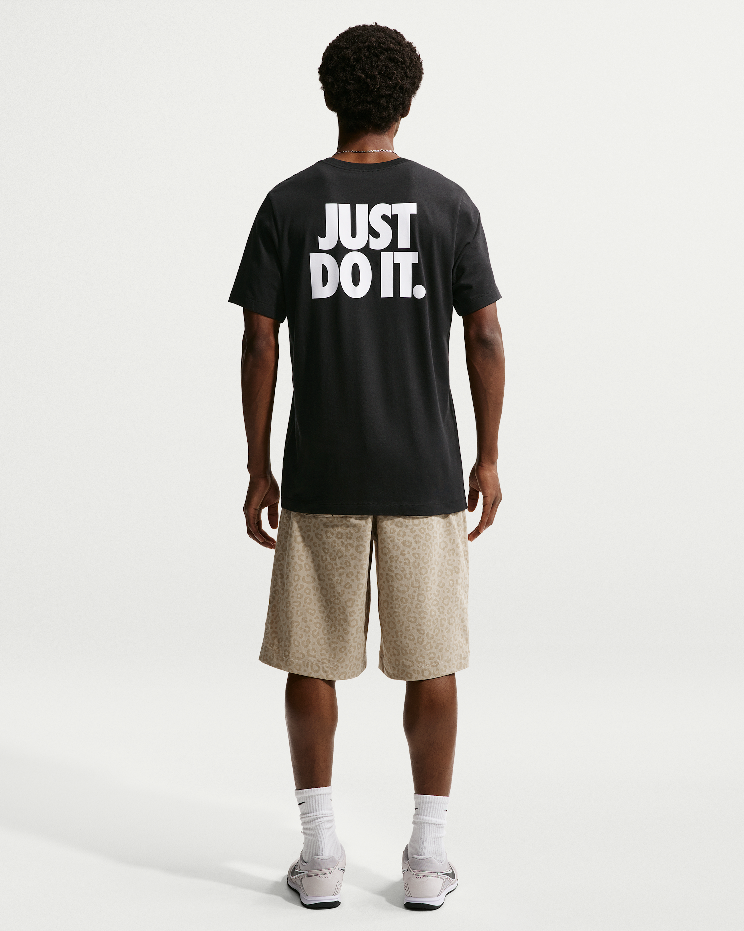 Nike Sportswear T-Shirt - Black/White - View 5