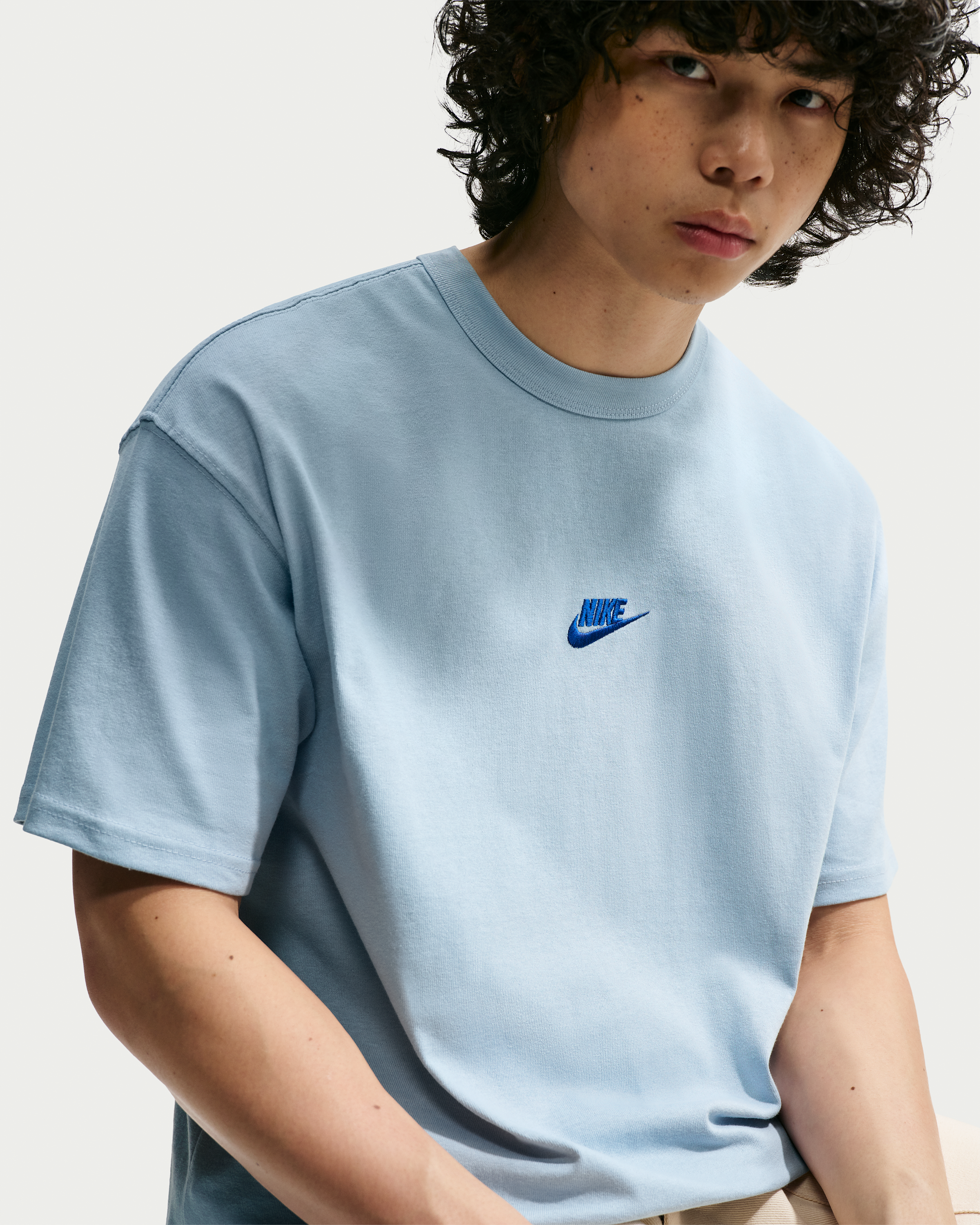 Nike Sportswear Premium Essentials Men's T-Shirt - Light Armoury Blue - View 3