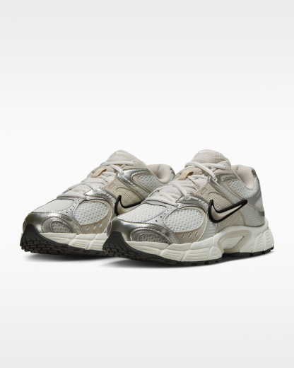 Nike V5 RNR Women's Shoes with Reflective Design Accents - Summit White/Sail/Black/Light Orewood Brown - View 5