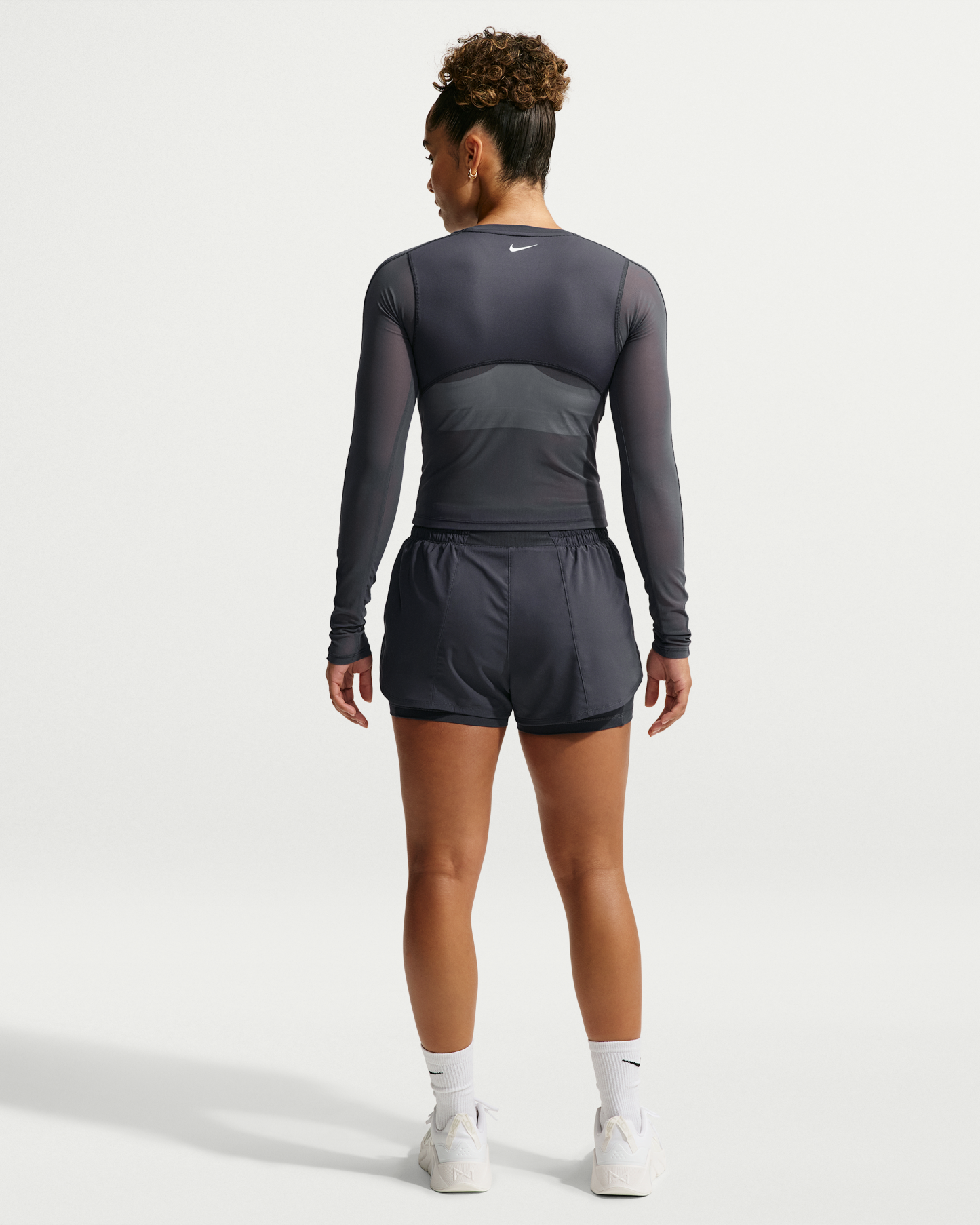 Nike One Women's Dri-FIT Mid-Rise 8cm (approx.) 2-in-1 Shorts - Gridiron/White - View 5