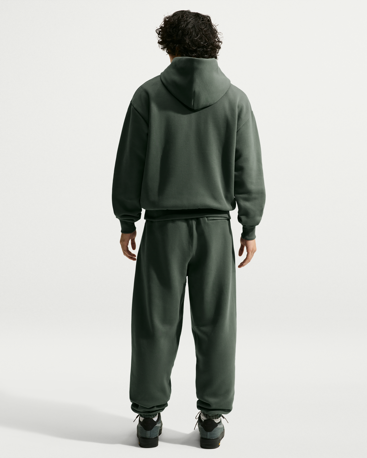 Nike Solo Fleece Men's Cuffed Trousers - Camo Green/Sail - View 5