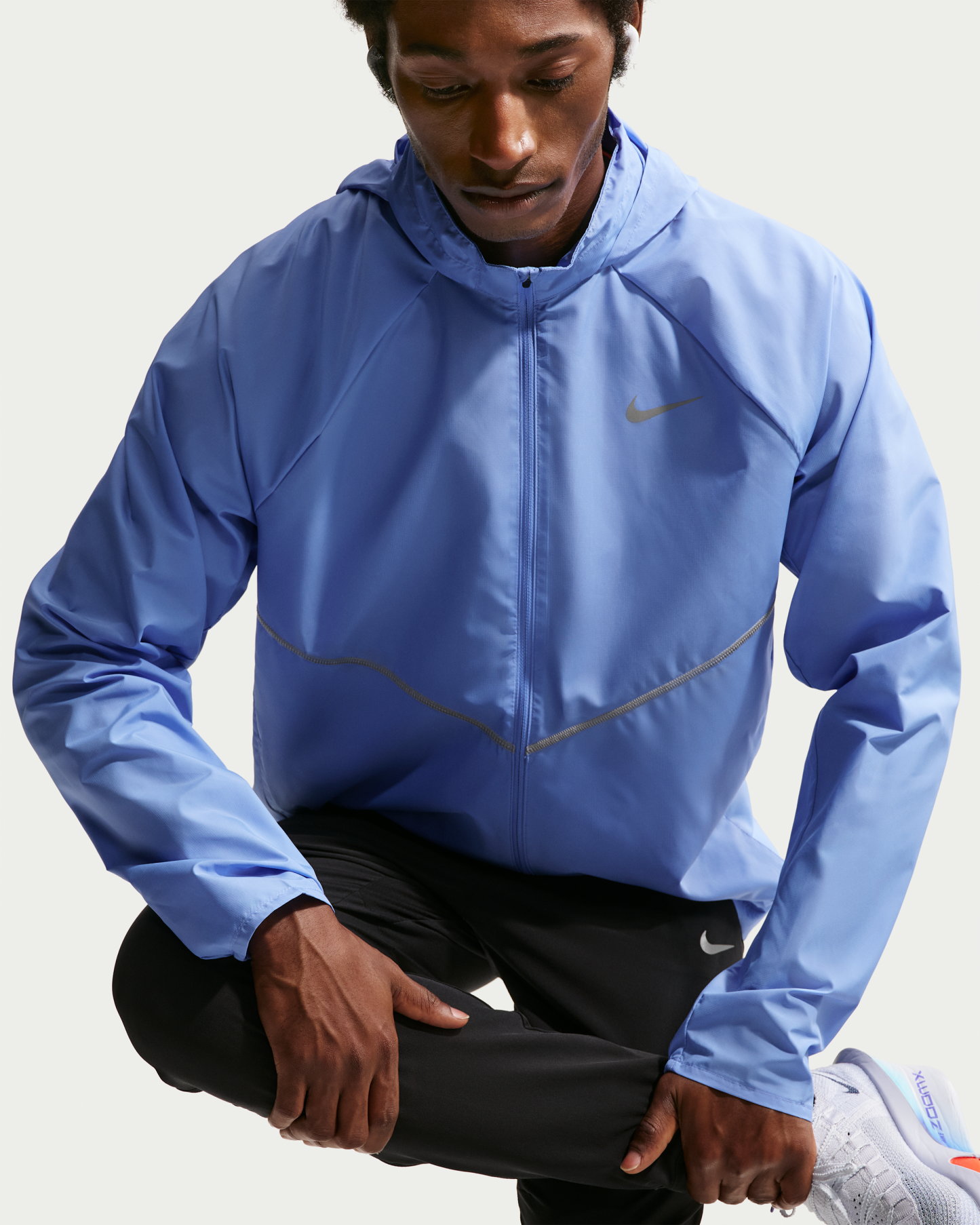 Nike Miler Men's Repel UV Protection Hooded Running Jacket - Royal Pulse/Royal Pulse - View 3
