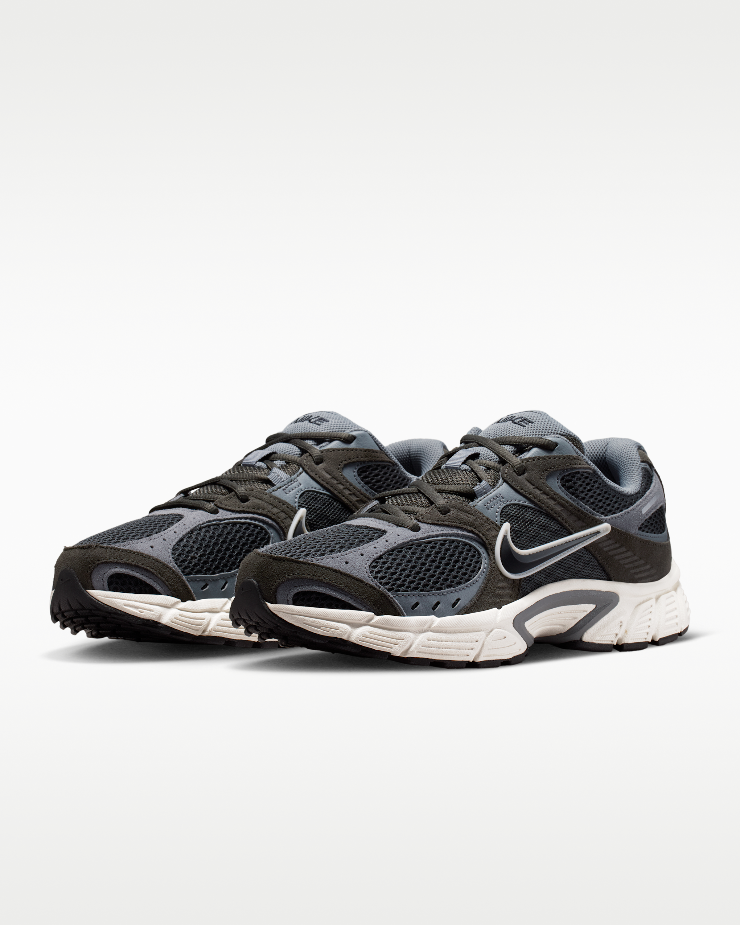 Nike V5 RNR Suede Men's Shoes - Anthracite/Cool Grey/Newsprint/Black - View 5