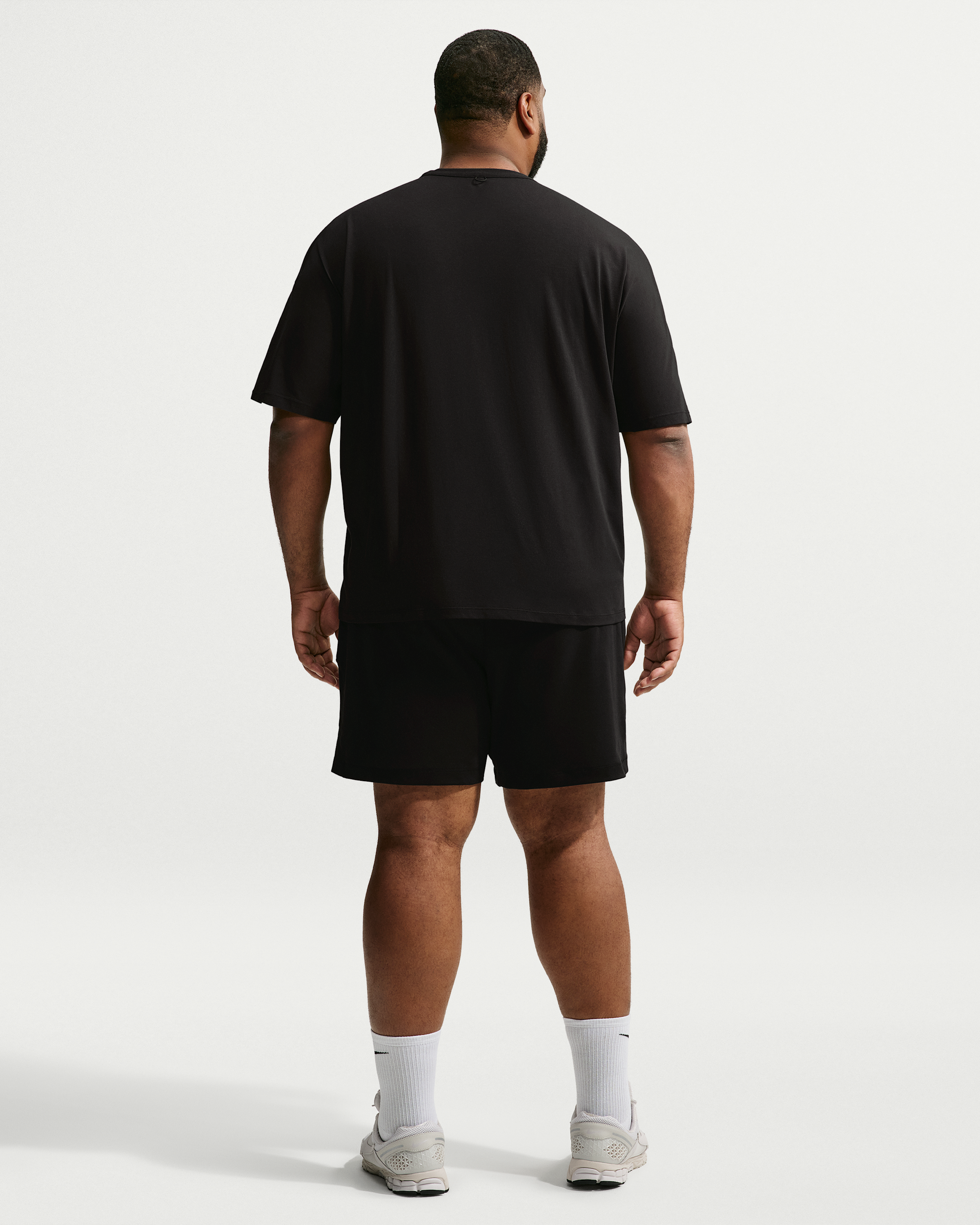 Nike 24.7 ImpossiblySoft Light Men's Dri-FIT Short-Sleeved T-Shirt - Black/Black/Dark Smoke Grey - View 11