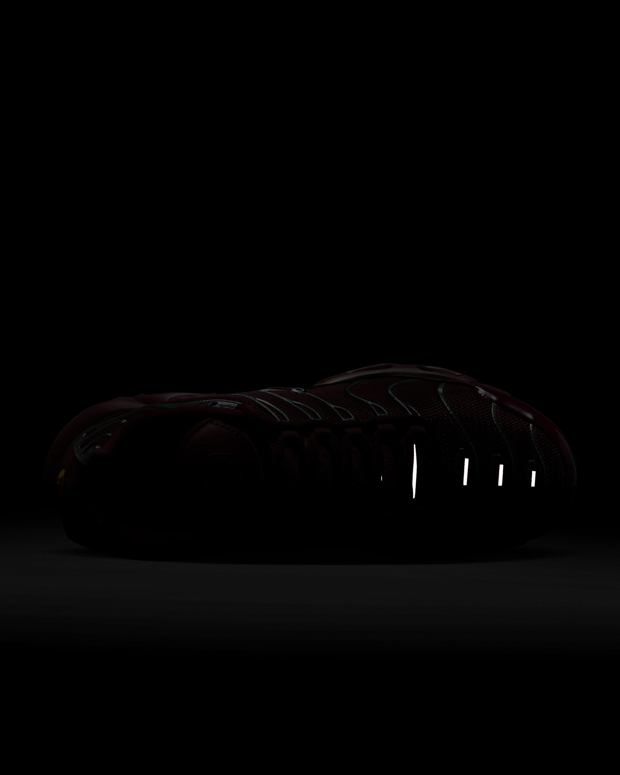 Nike Air Max Plus SE Women's Shoes - Night Maroon/Dark Team Red/Metallic Silver/Black - View 9