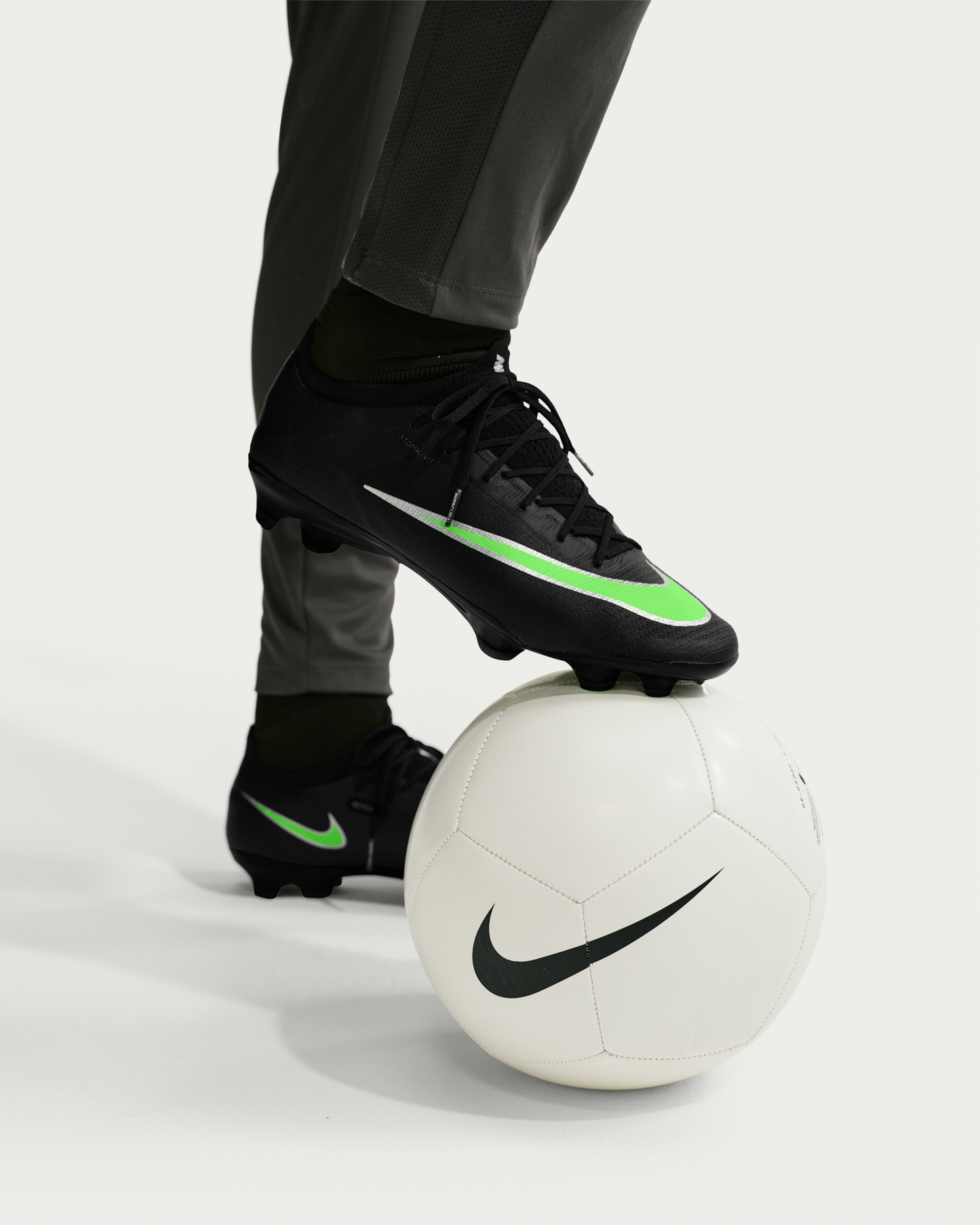 Nike Mercurial Vapor 17 Elite Firm-Ground Low-Top Football Boots - Black/Black/Illusion Green - View 11