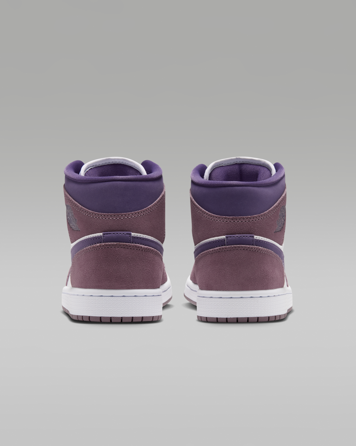 Air Jordan 1 Mid Women's Shoes - Purple Smoke/White/Canyon Purple - View 6