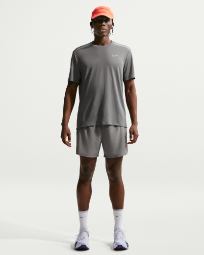 Nike Miler Men's Dri-FIT Short-Sleeve Running Top - Smoke Grey/Iron Grey - View 4
