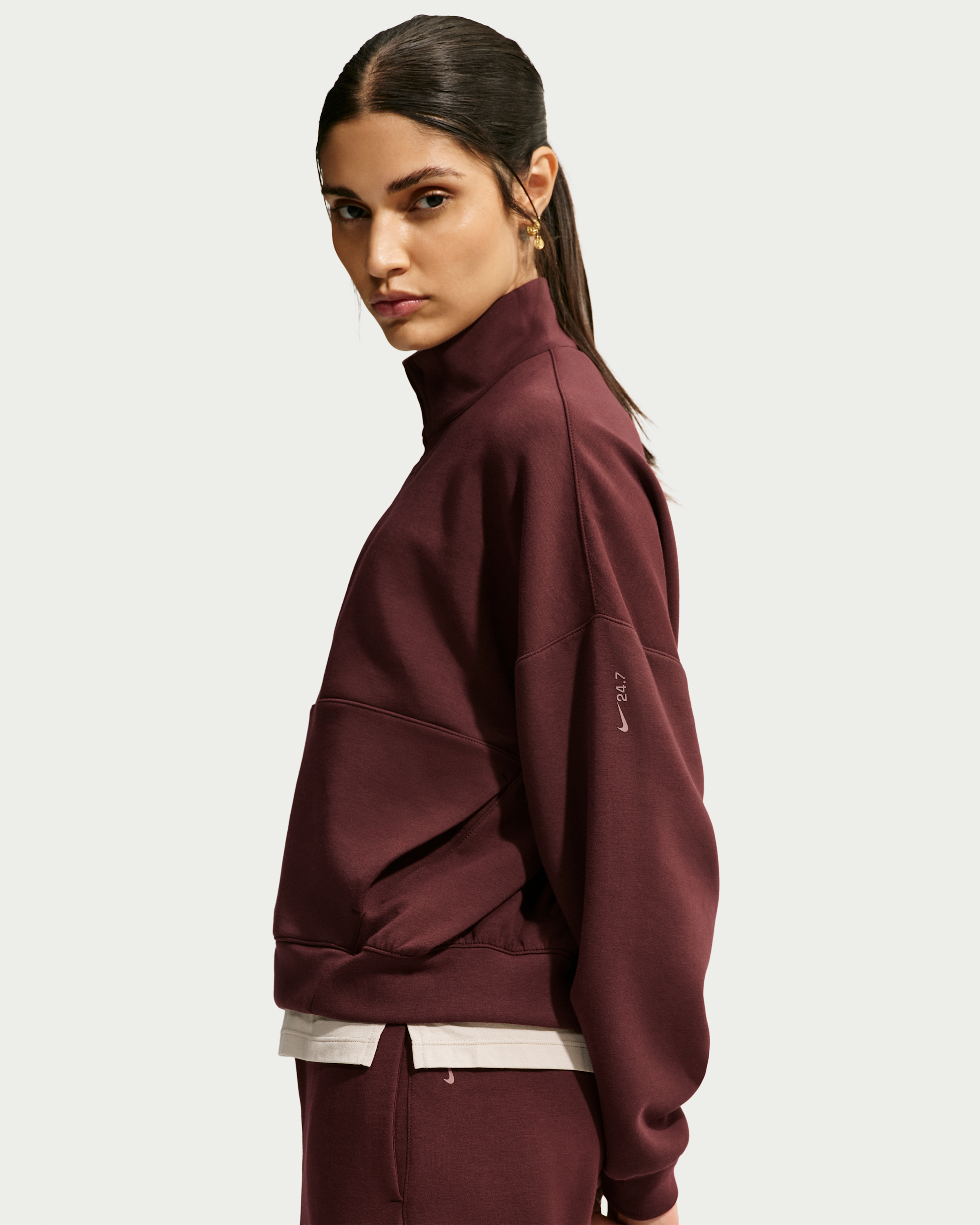 Nike 24.7 ImpossiblySoft Women's Dri-FIT Oversized 1/2-Zip Top - Mystic Dates/Light Boulder - View 3