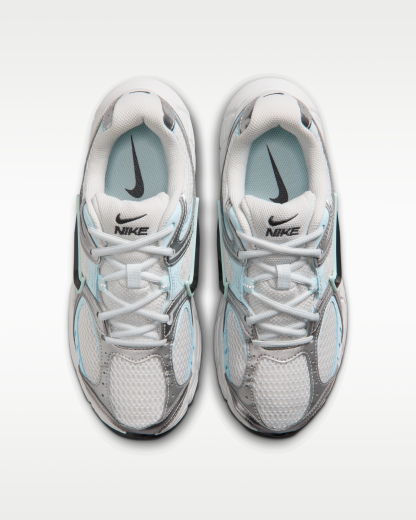 Nike V5 RNR Women's Shoes with Reflective Design Accents - Grey Fog/Off-White/Glacier Blue/Anthracite - View 4