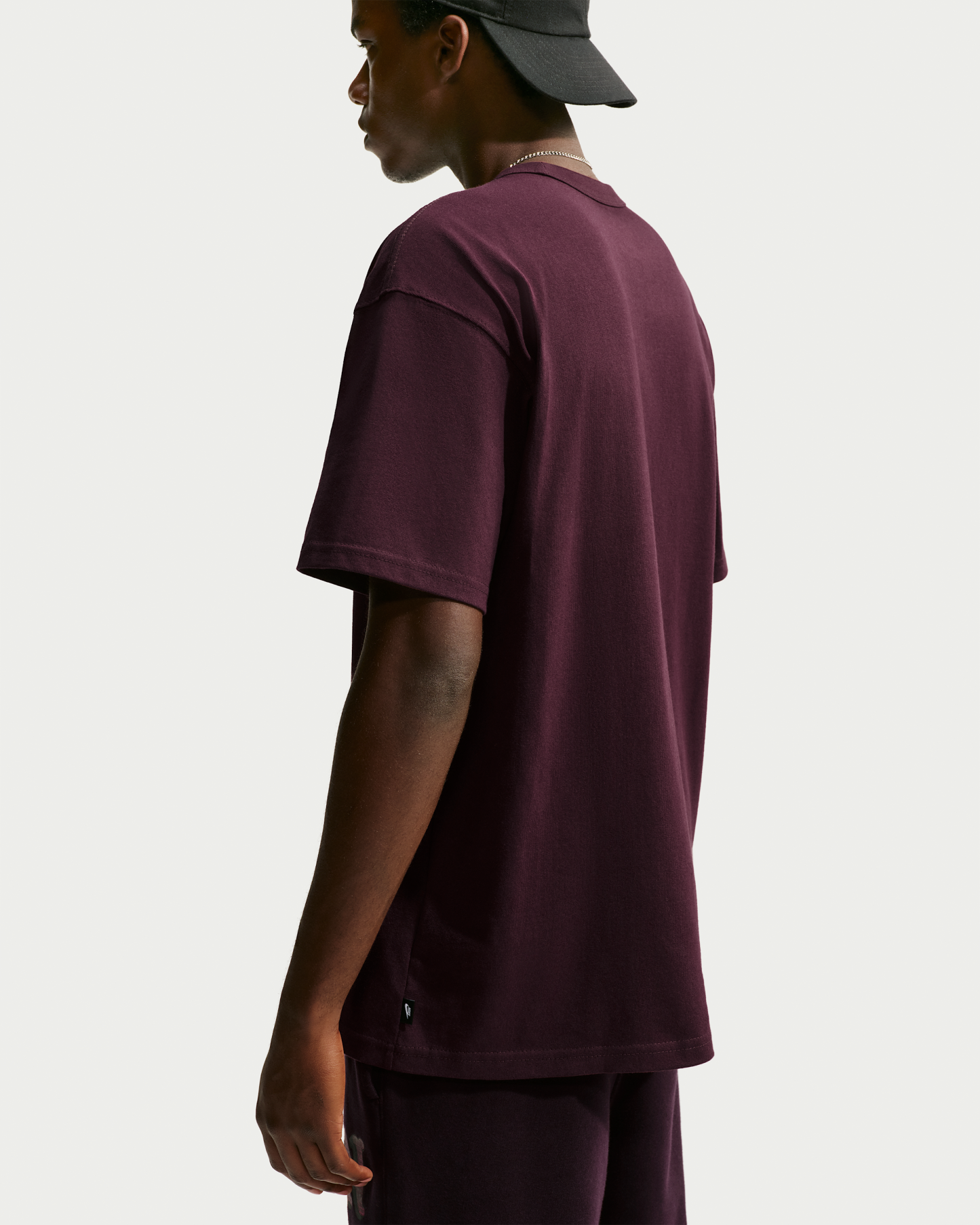 Nike Sportswear Premium Essentials Men's T-Shirt - Burgundy Crush - View 2