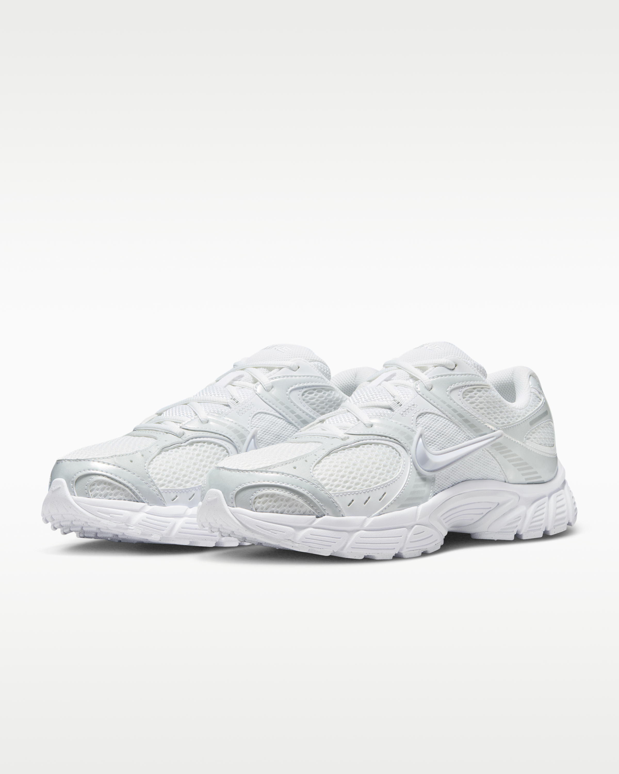Nike V5 RNR Men's Shoes - White/Black/Metallic Silver/White - View 5