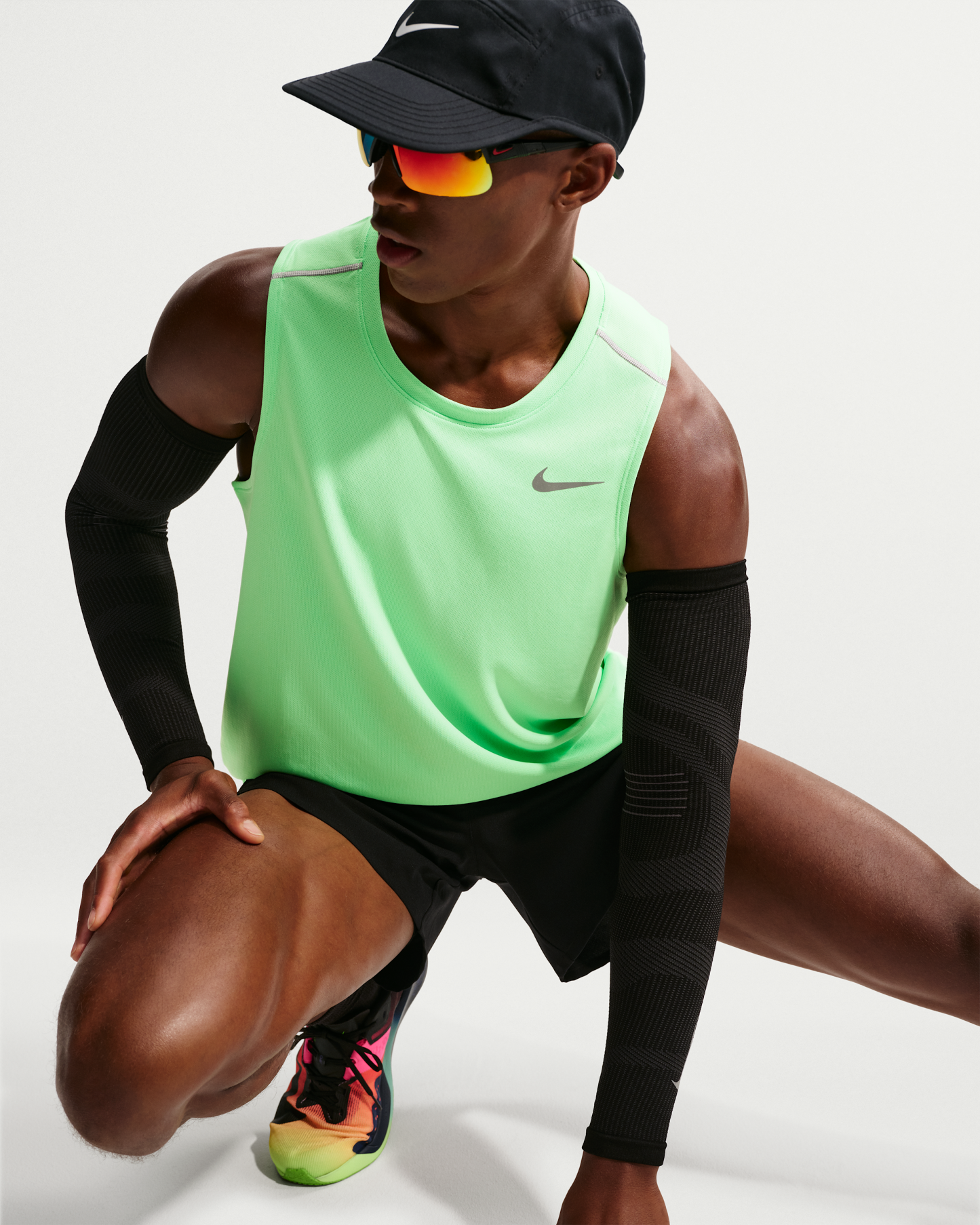 Nike Miler Men's Dri-FIT Running Tank Top - Illusion Green - View 3