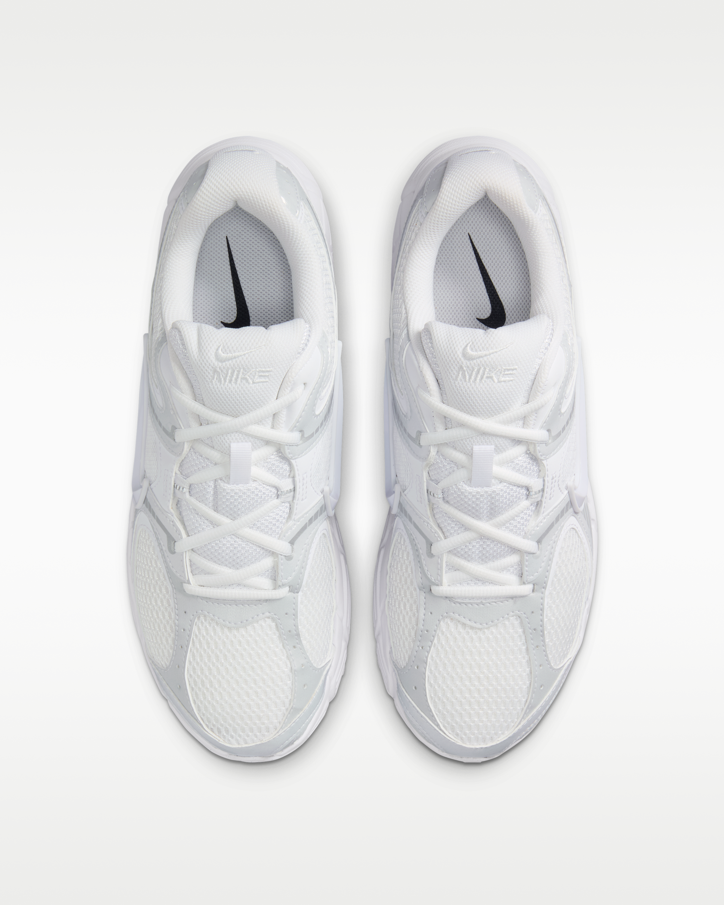 Nike V5 RNR Men's Shoes - White/Black/Metallic Silver/White - View 4