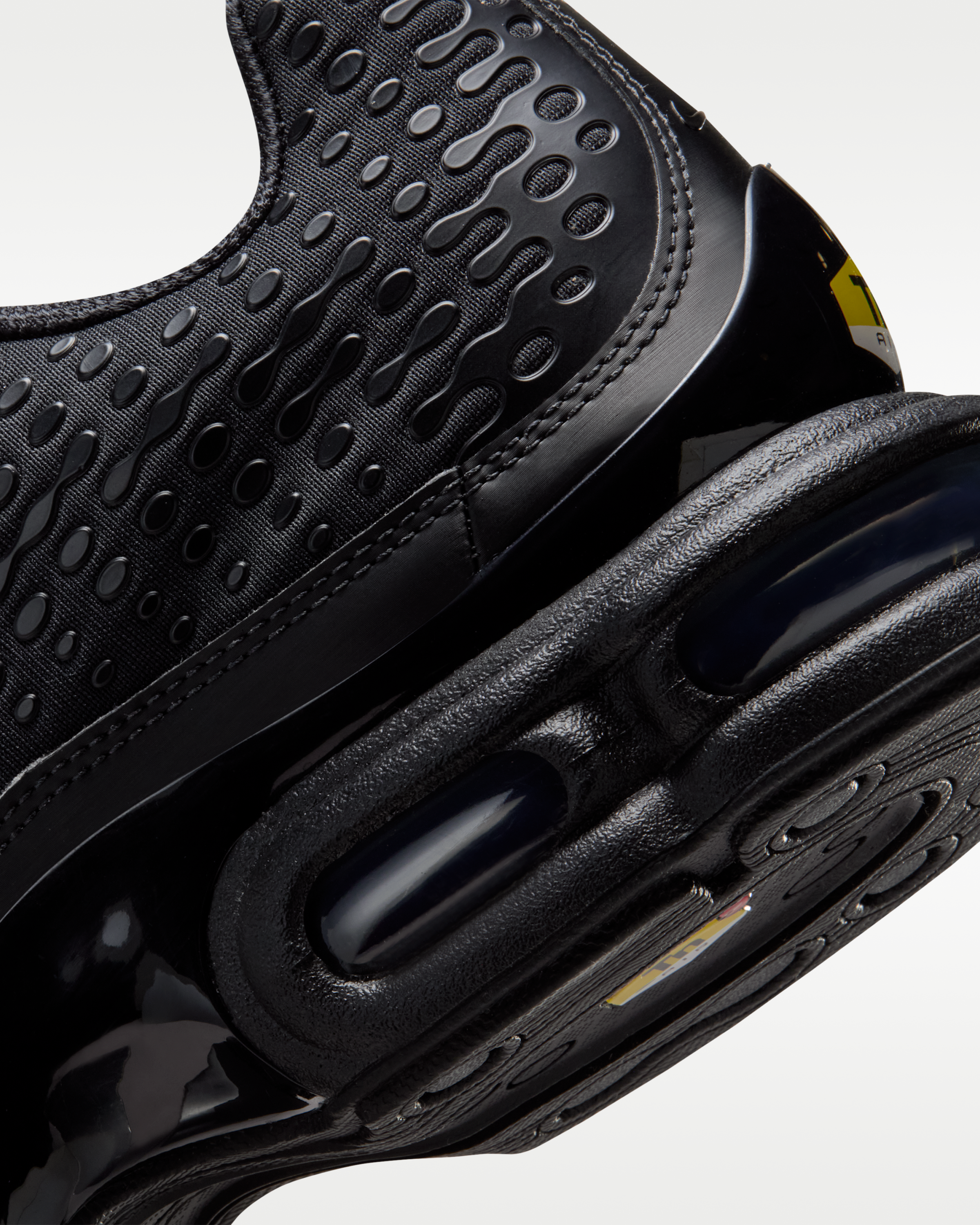 Nike Air Max Plus VII Men's Shoes - Black/Black/Anthracite/Black - View 8