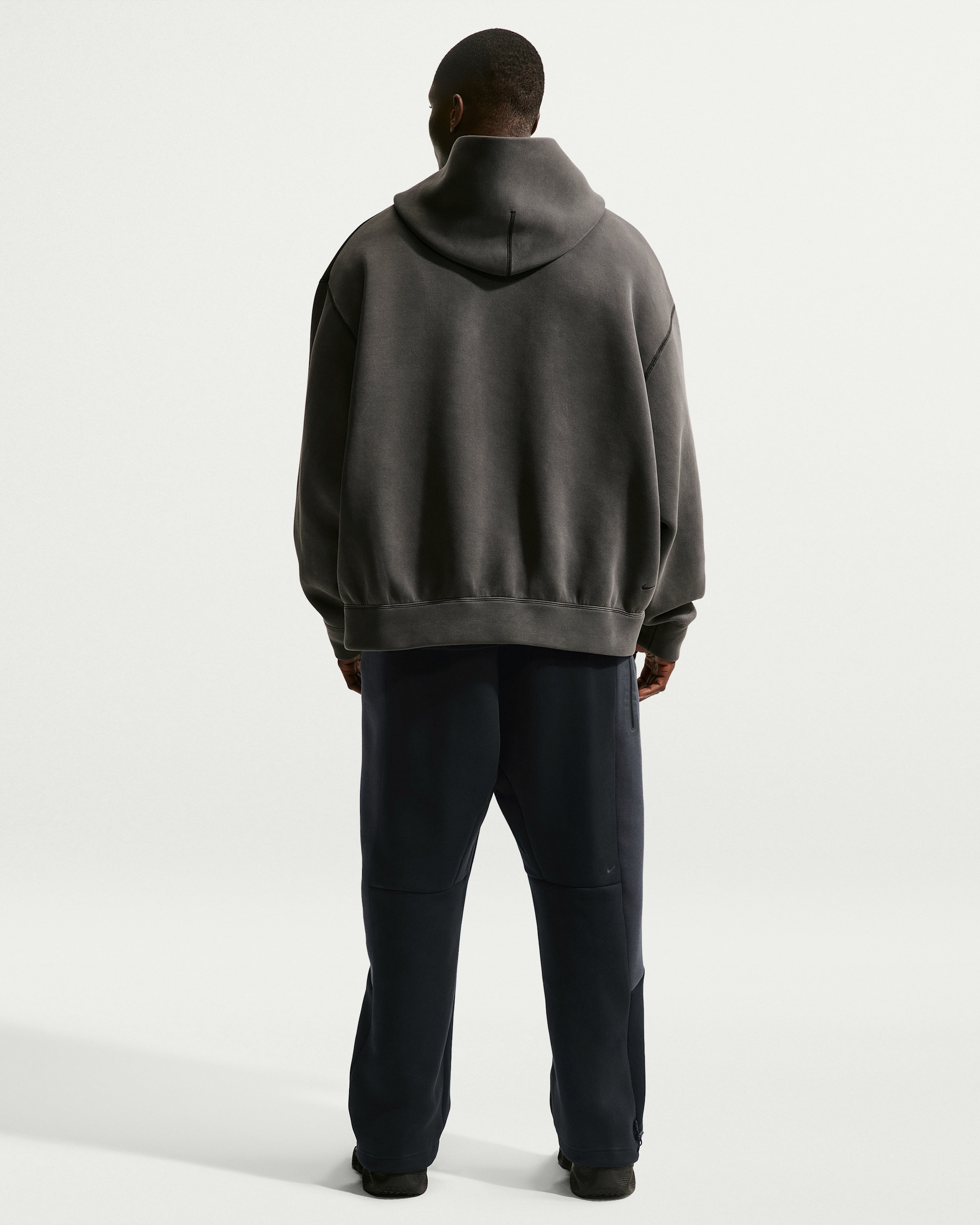 Nike Tech Men's Colour-Block Open-Hem Fleece Trousers - Black/Anthracite/Black - View 11