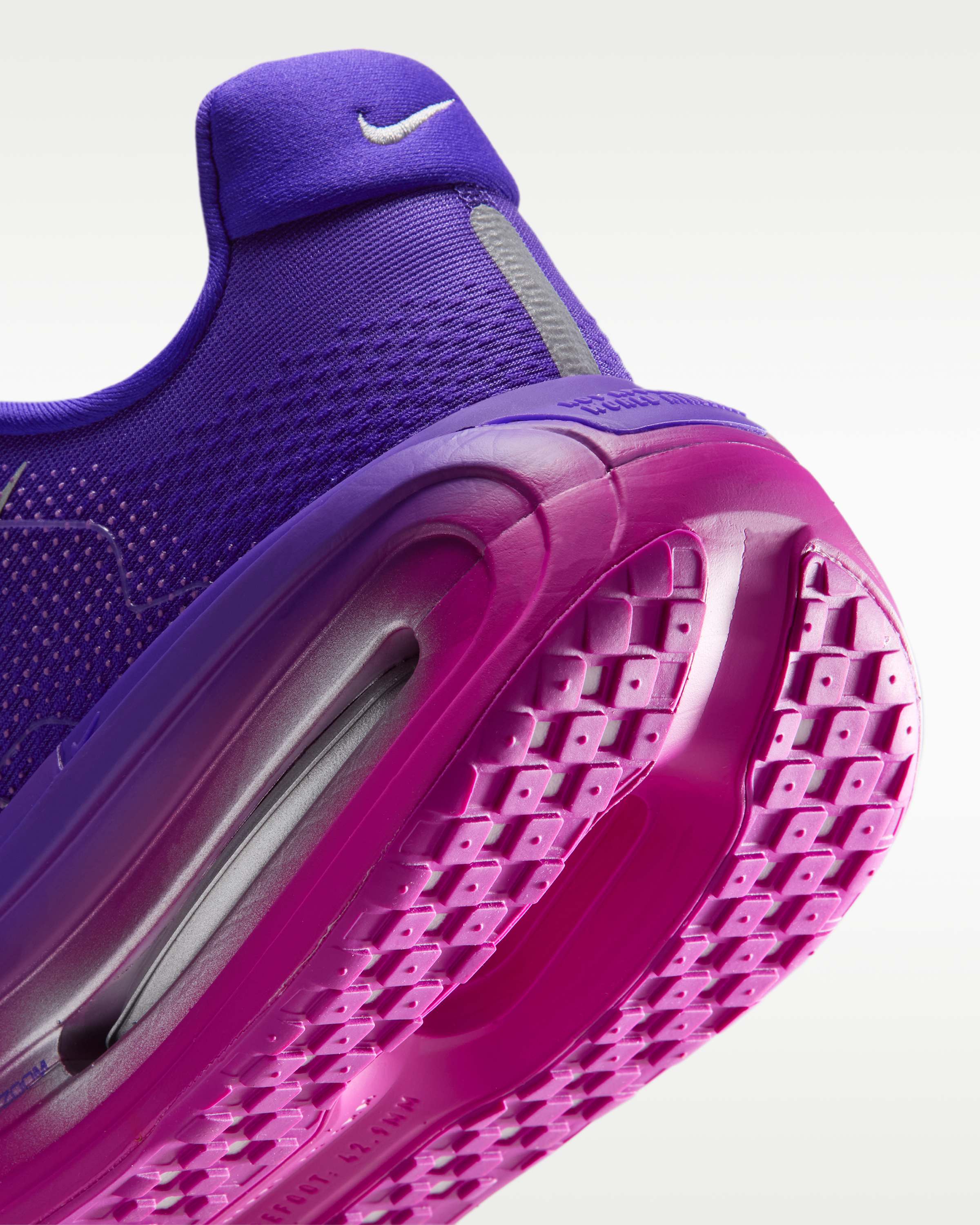 Nike Vomero Premium Men's Road Running Shoes - Dark Concord/Vivid Purple/Metallic Silver - View 8