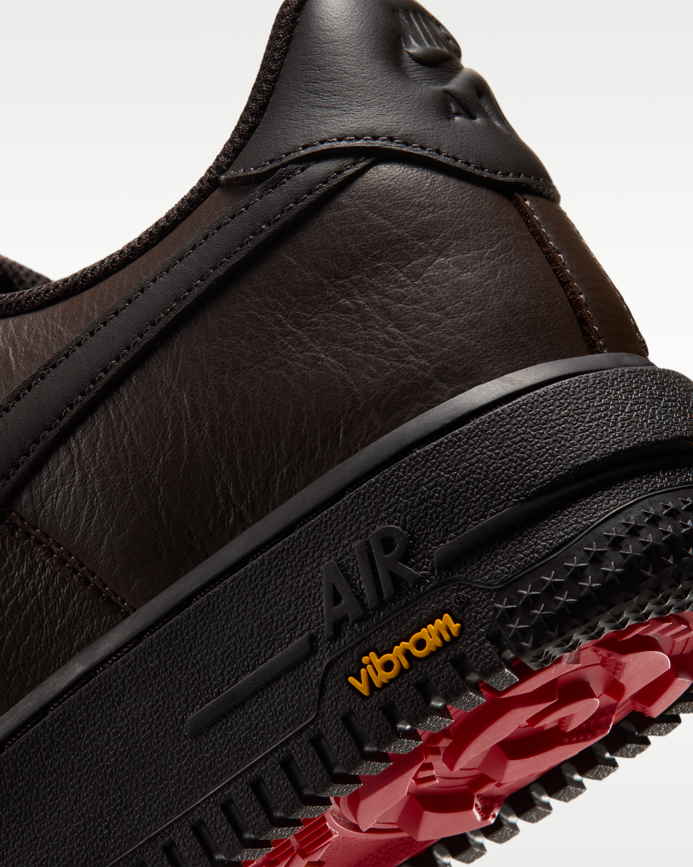 Air Force 1 GORE-TEX Vibram® Men's Waterproof Shoes - Baroque Brown/Speed Yellow/University Red/Shadow Brown - View 8