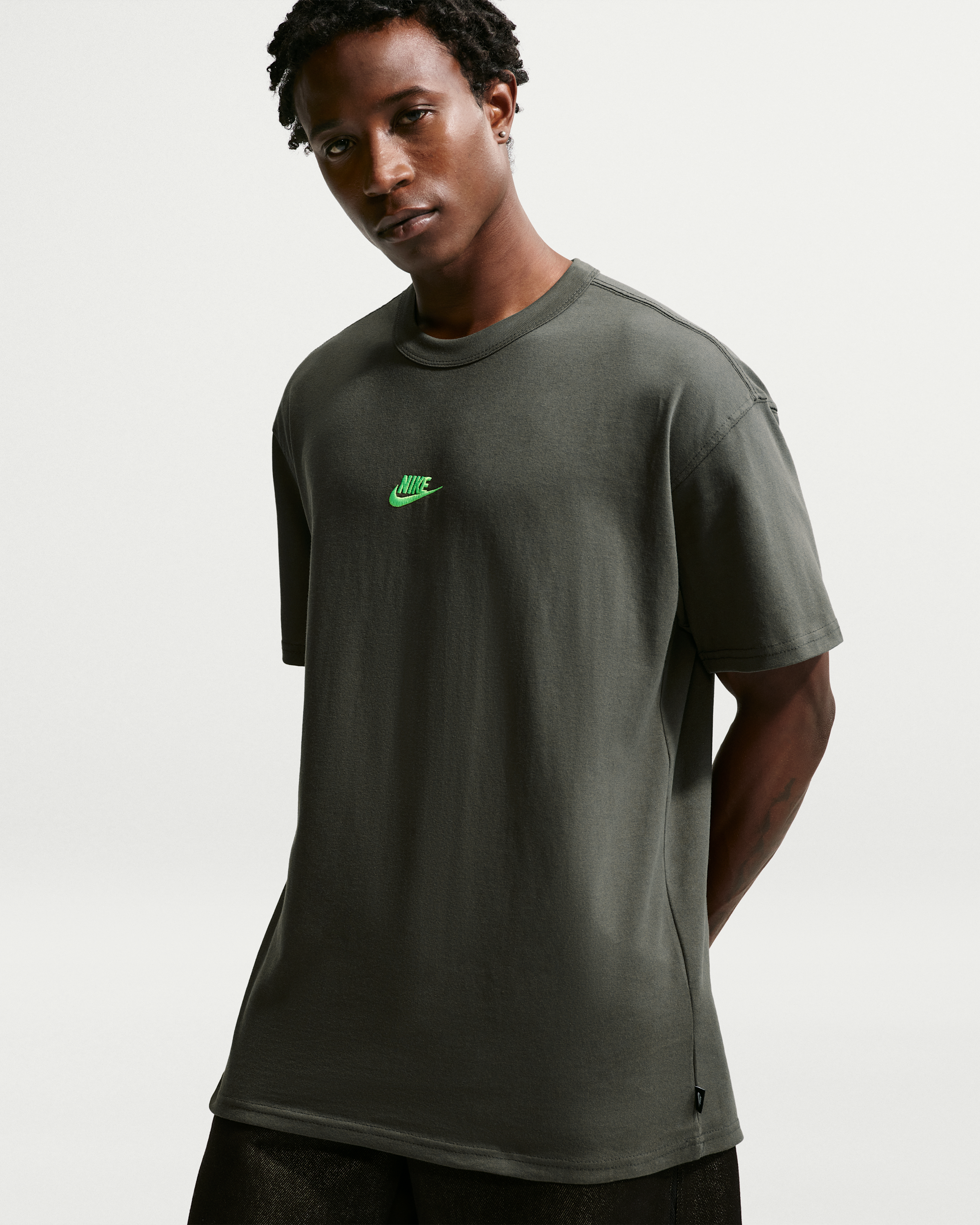 Nike Sportswear Premium Essentials Men's T-Shirt - Newsprint - View 1