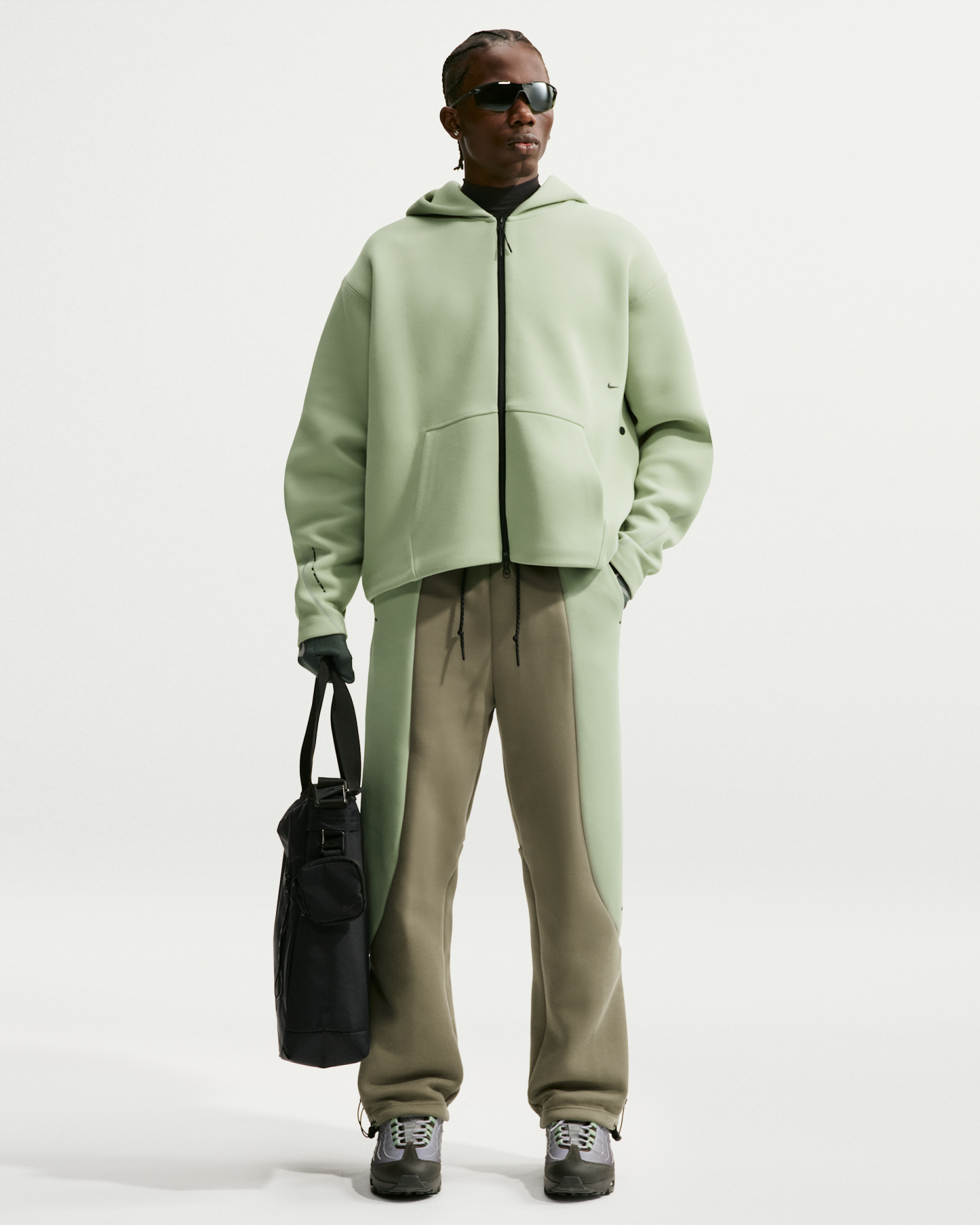 Nike Tech Men's Colour-Block Open-Hem Fleece Trousers - Silver Sage/Jade Horizon/Black - View 1