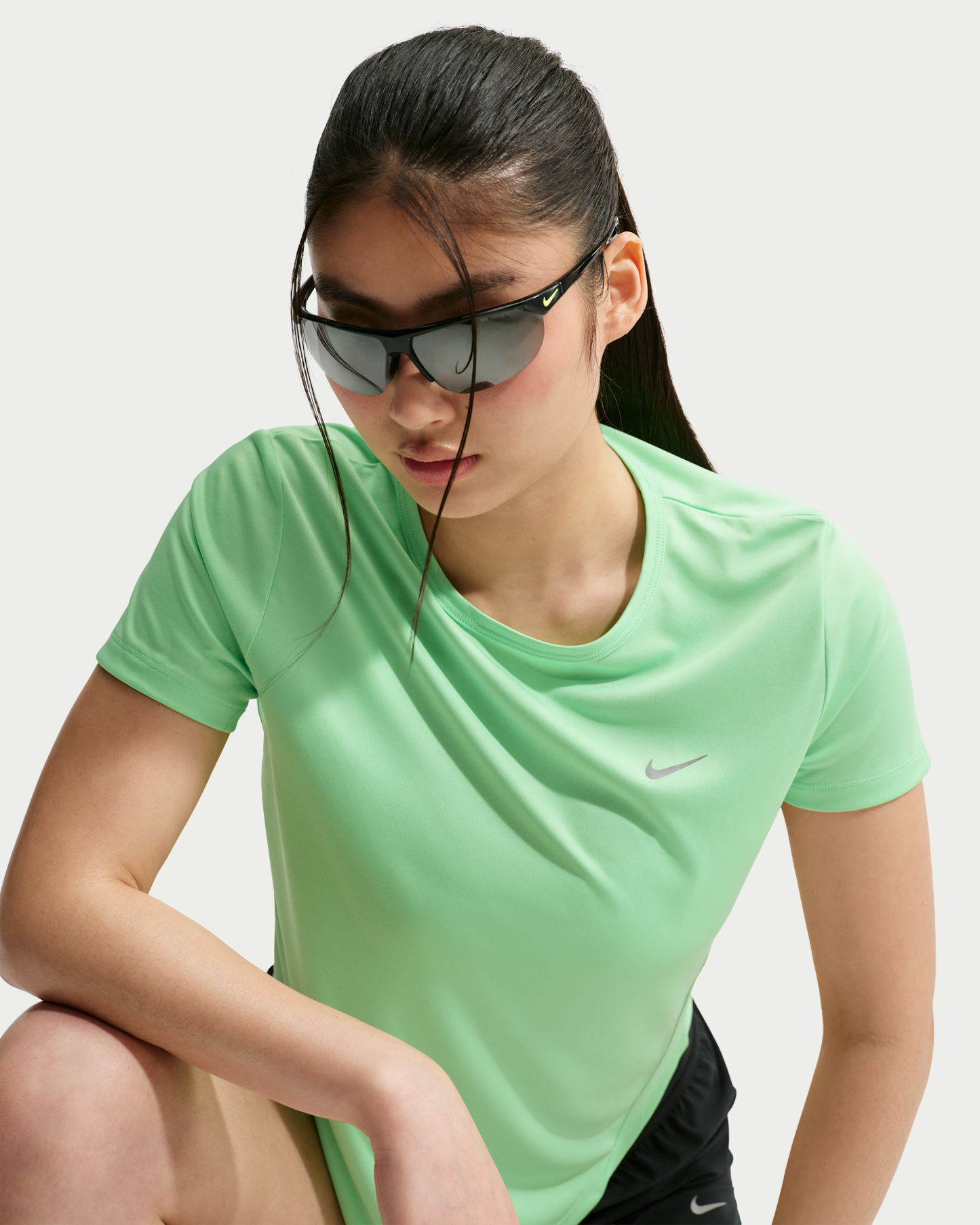 Nike Tempo Women's Dri-FIT Short-Sleeve Running Top - Illusion Green - View 3