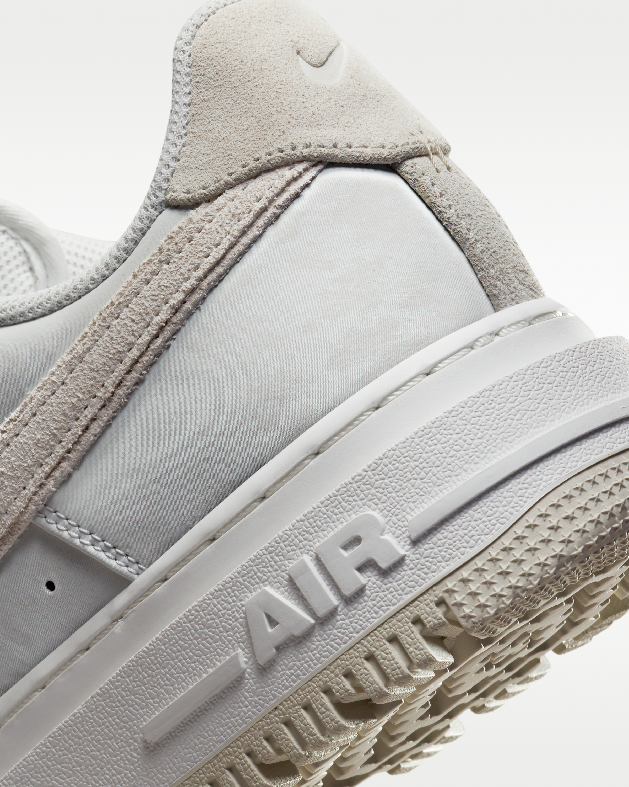 Nike Air Force 1 Luxe Men's Shoes - Summit White/Light Bone/Summit White - View 8