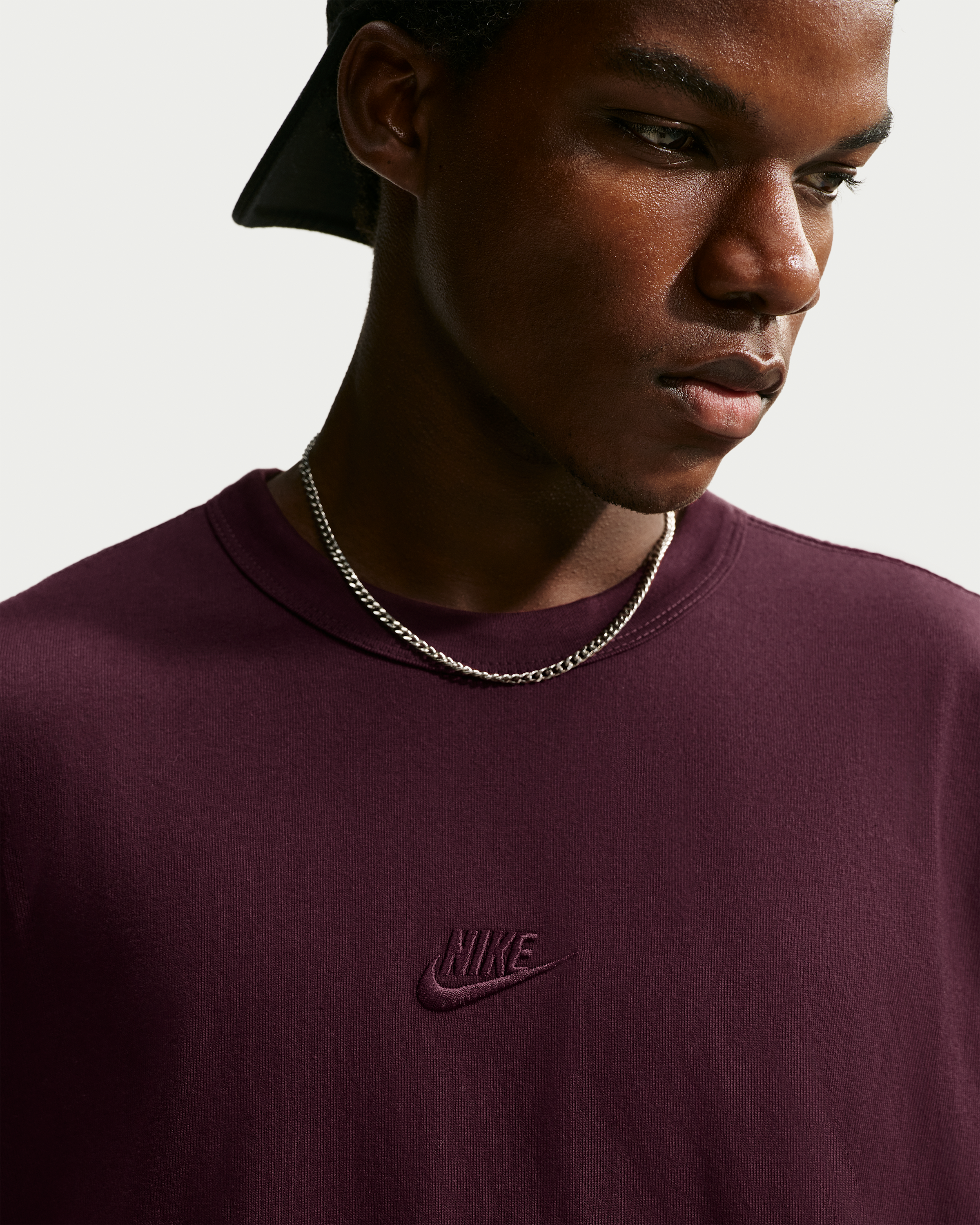 Nike Sportswear Premium Essentials Men's T-Shirt - Burgundy Crush - View 3