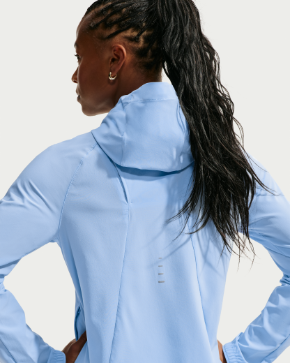 Nike Swift Women's Repel Packable Running Jacket - Aluminium - View 2