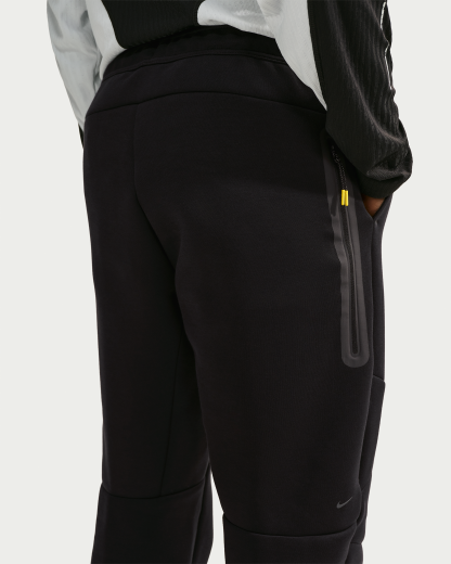 Nike Tech Men's Open-Hem Fleece Trousers - Black - View 3