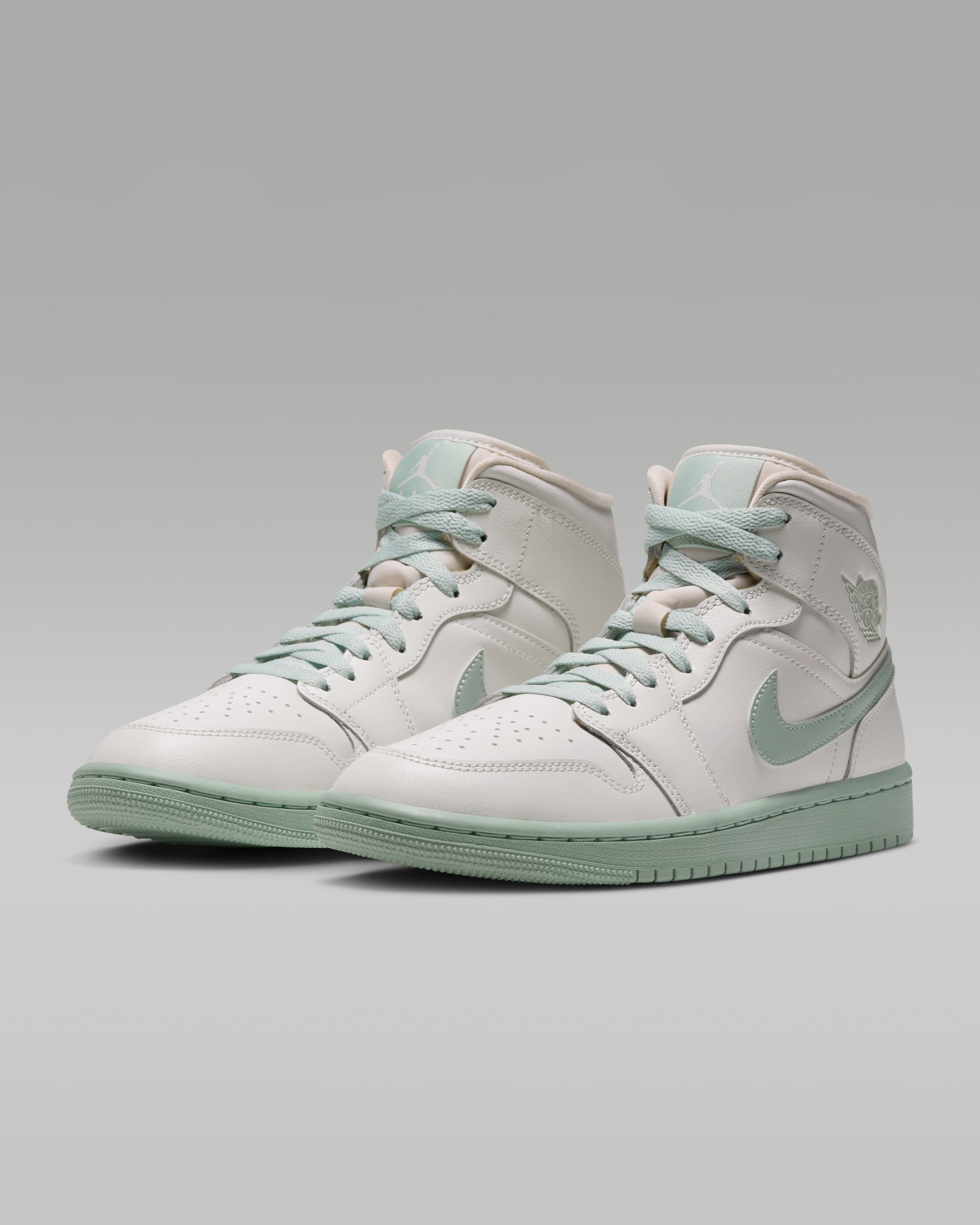 Air Jordan 1 Mid Women's Shoes - Sail/Pistachio Frost - View 5