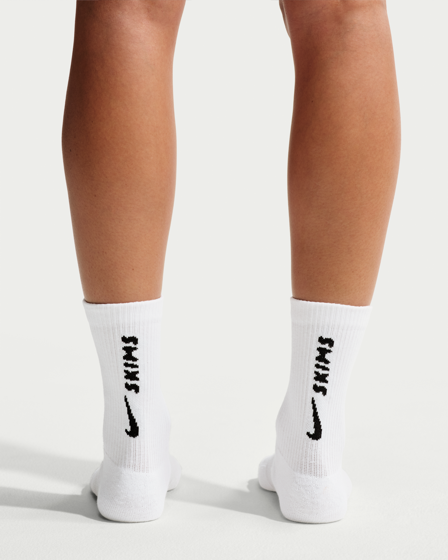 NikeSKIMS Dri-FIT Women's Dri-FIT Crew Socks (3 Pairs) - Multi-Colour/NSKM Snow/NSKM Obsidian - View 5
