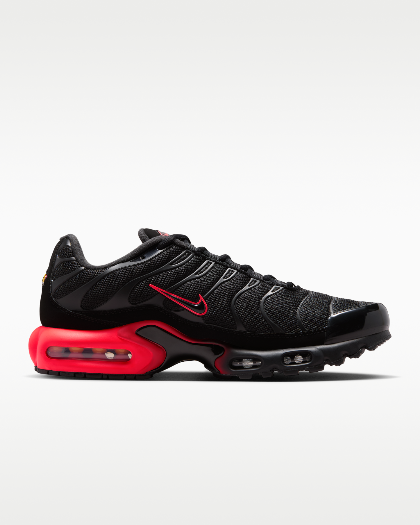 Nike Air Max Plus Men's Shoes - Black/Bright Crimson/Black/Black - View 3