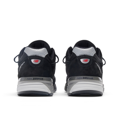 New Balance Made in USA 990v4 Core, U990BL4