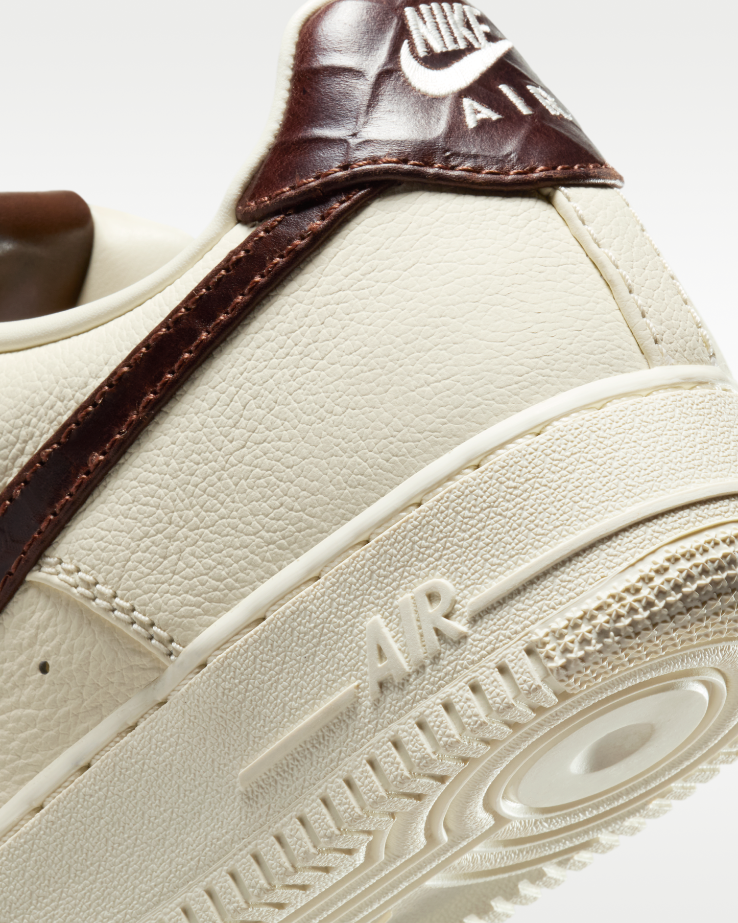 Nike Air Force 1 '07 Men's Shoes - Soft Pearl/White/Ghost - View 8