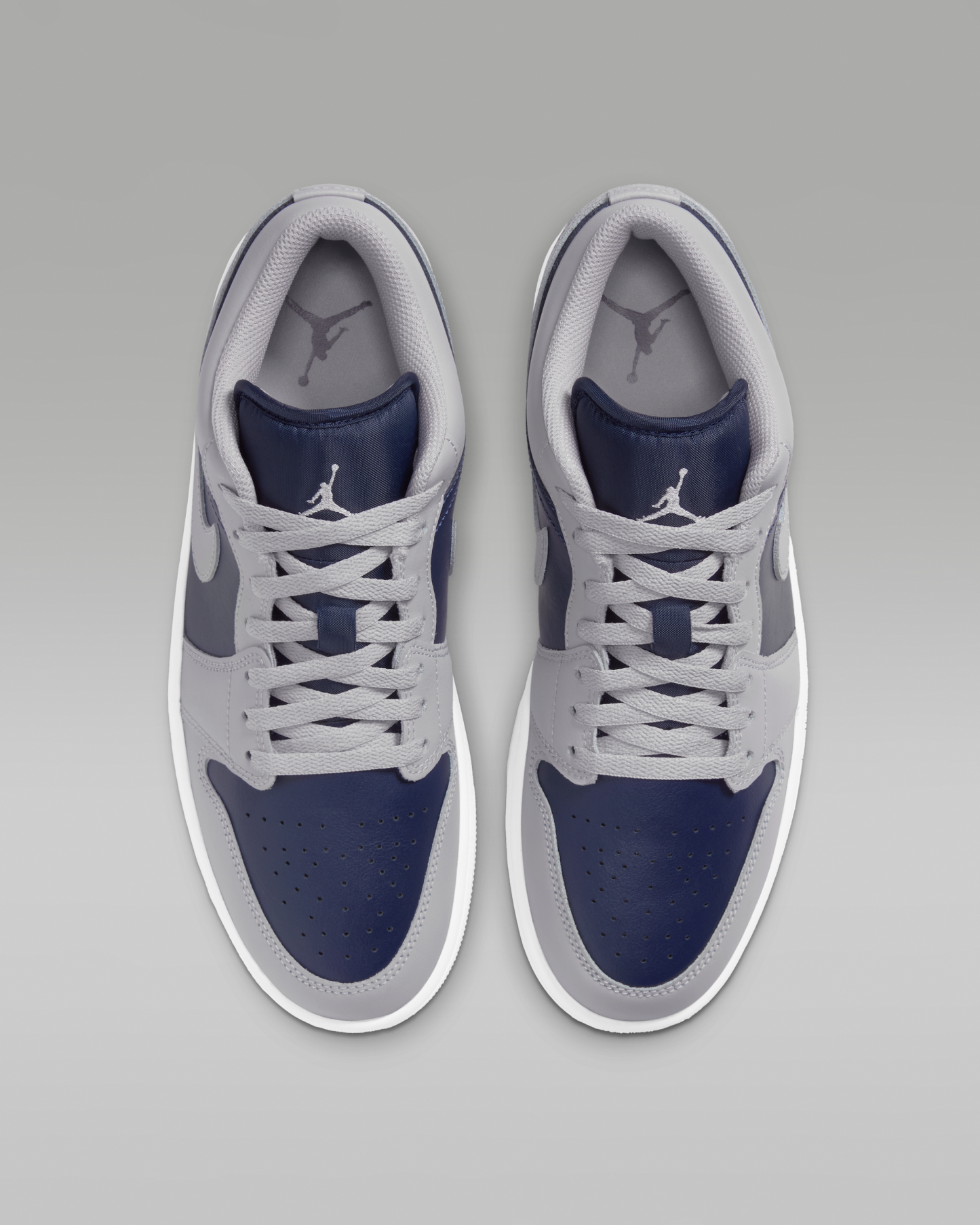 Air Jordan 1 Low Men's Shoes - Tech Grey/White/College Navy - View 4