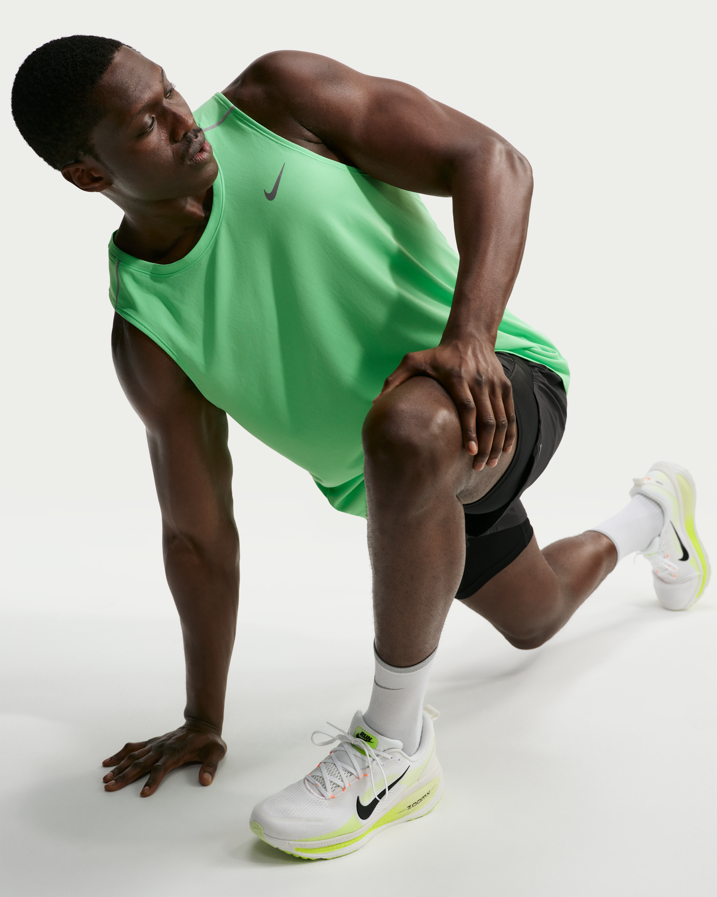 Nike Miler Men's Dri-FIT Running Tank Top - Illusion Green - View 8