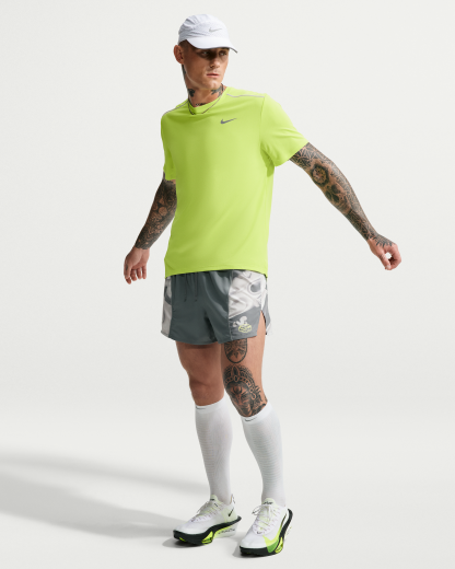 Nike Miler Men's Dri-FIT Short-Sleeve Running Top - Light Lemon Twist - View 4
