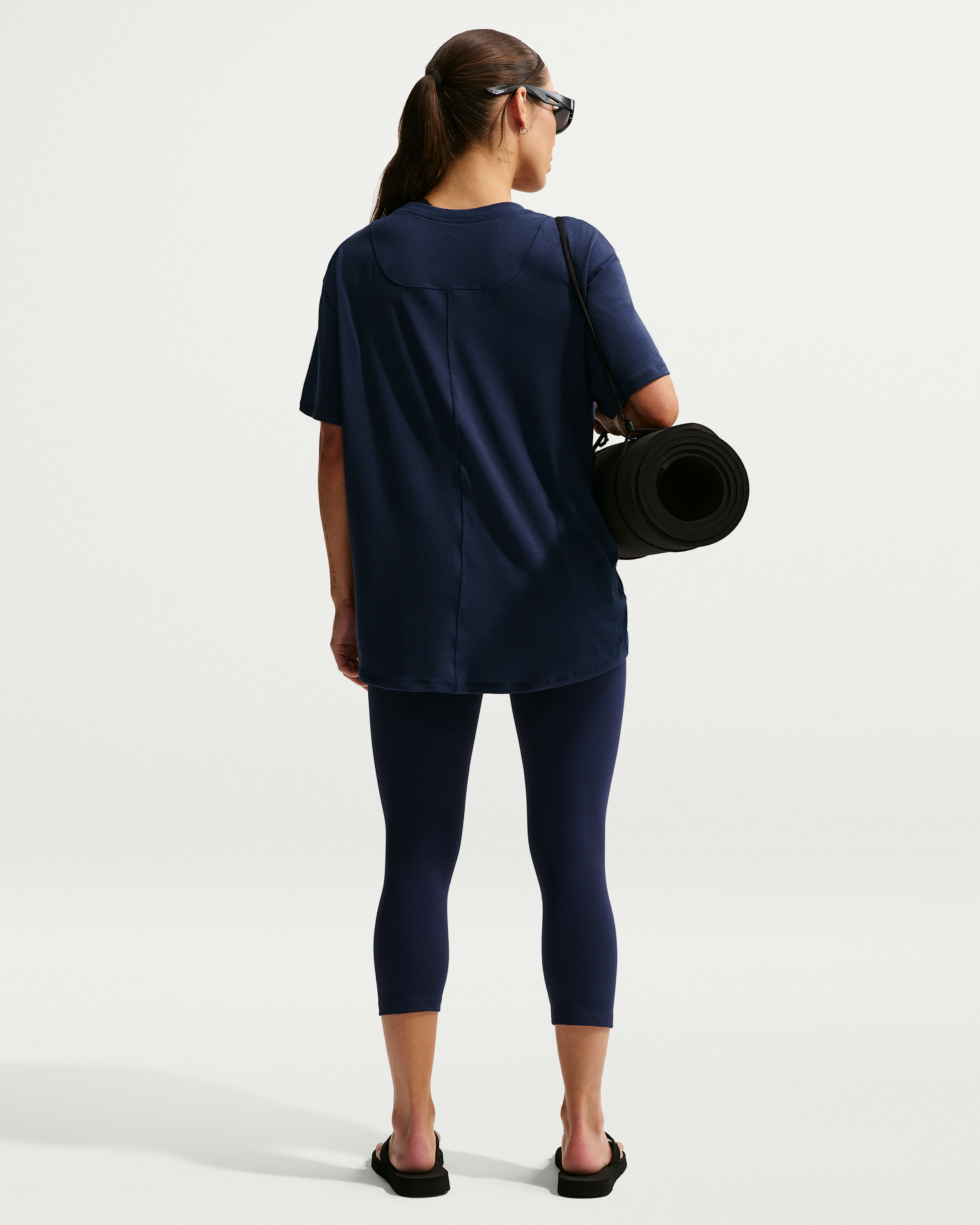 Nike One Relaxed Women's Dri-FIT Short-Sleeve Top - Midnight Navy/White - View 5
